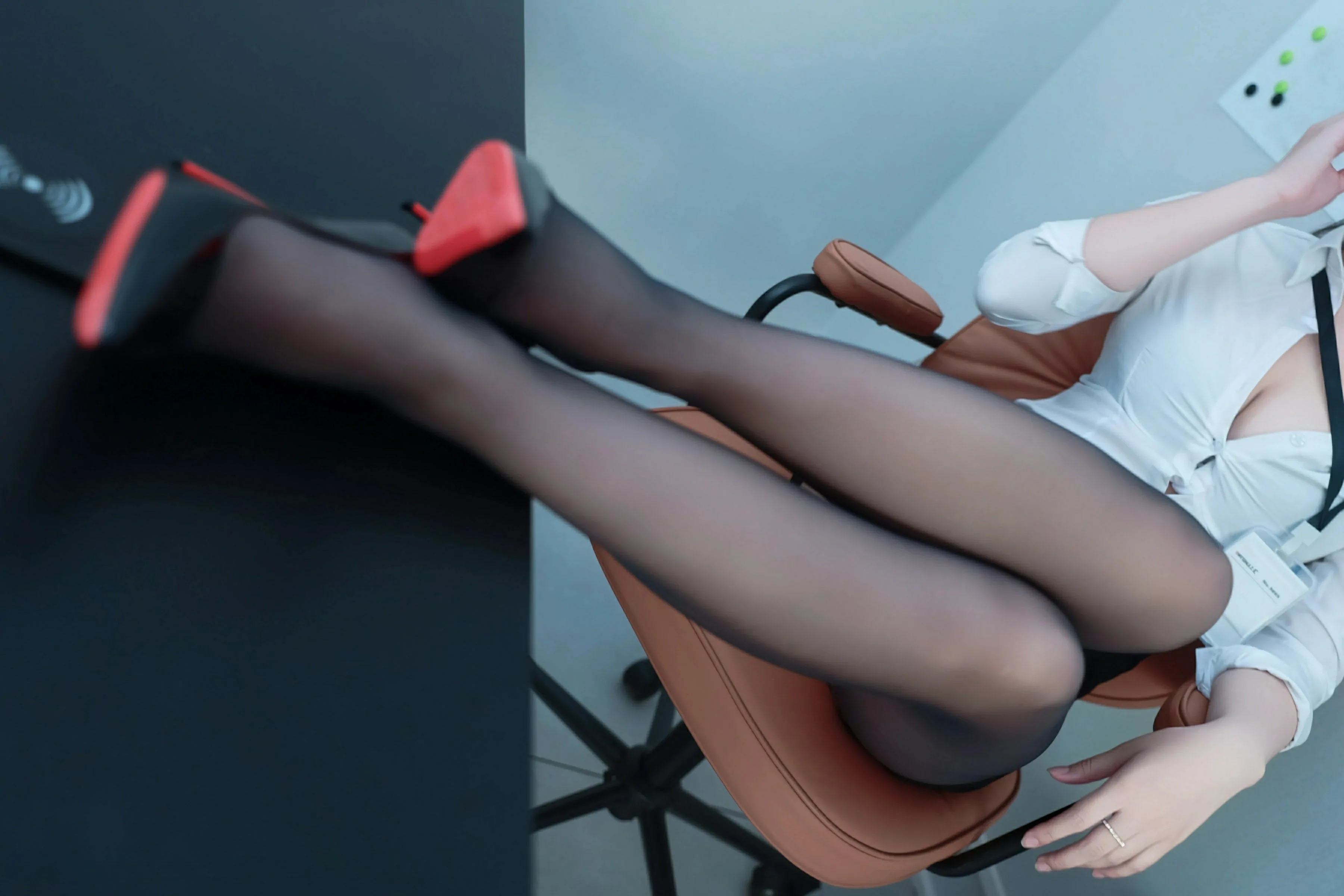  秀人网 No.10406 南乔 [103P]第14张