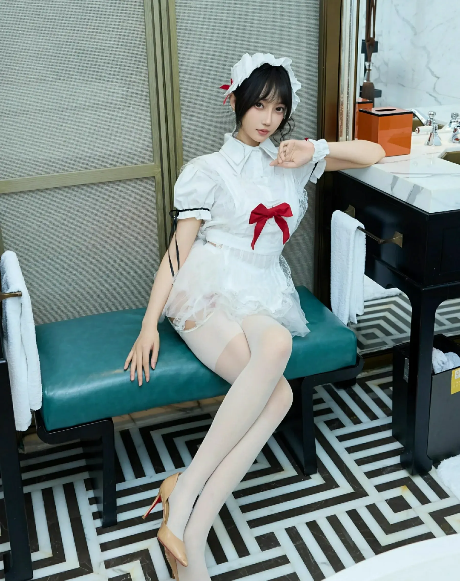  秀人网 No.10827 玥儿玥er [64P]第4张