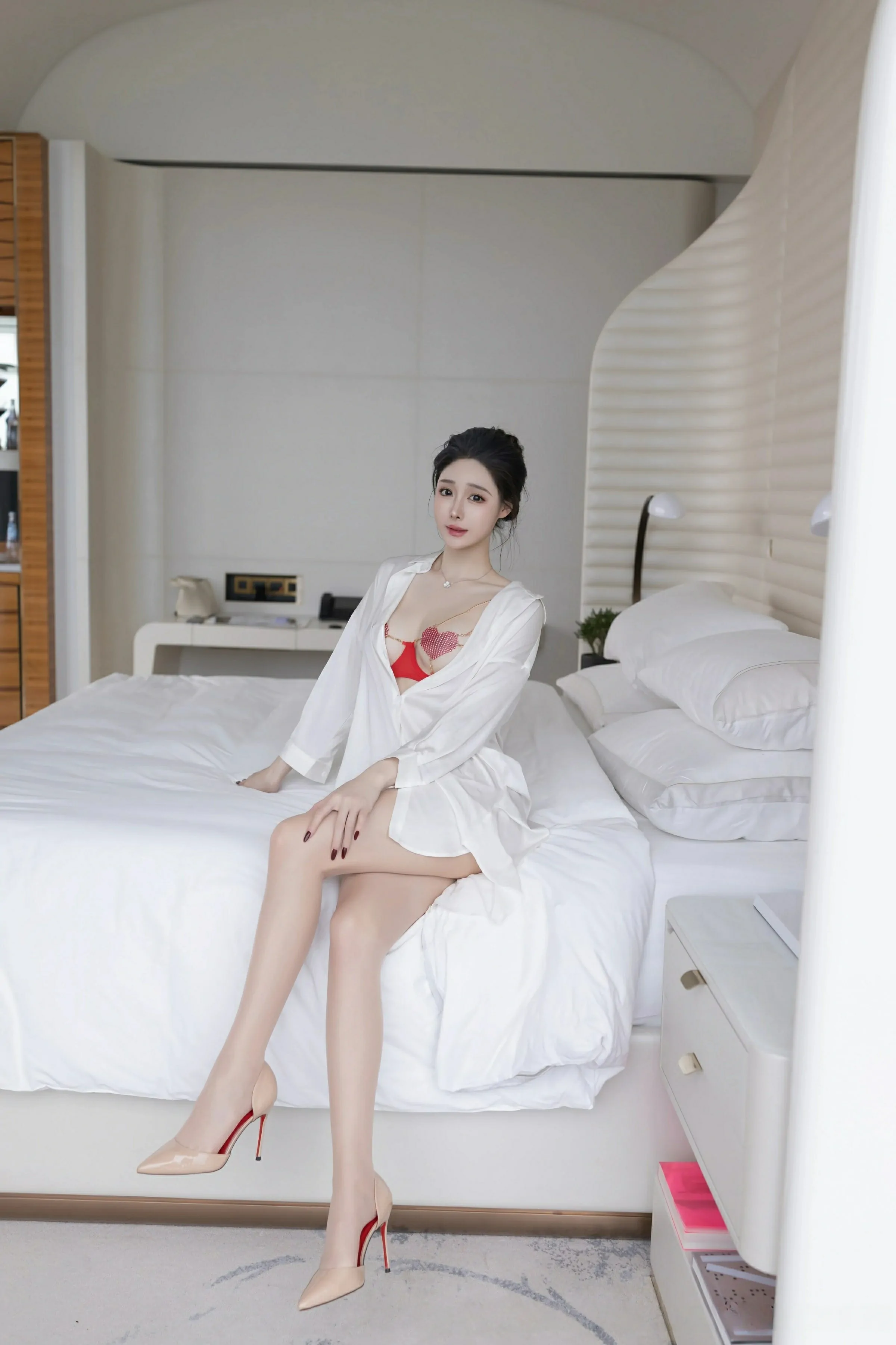  秀人网 No.10411 小逗逗 [84P]第6张