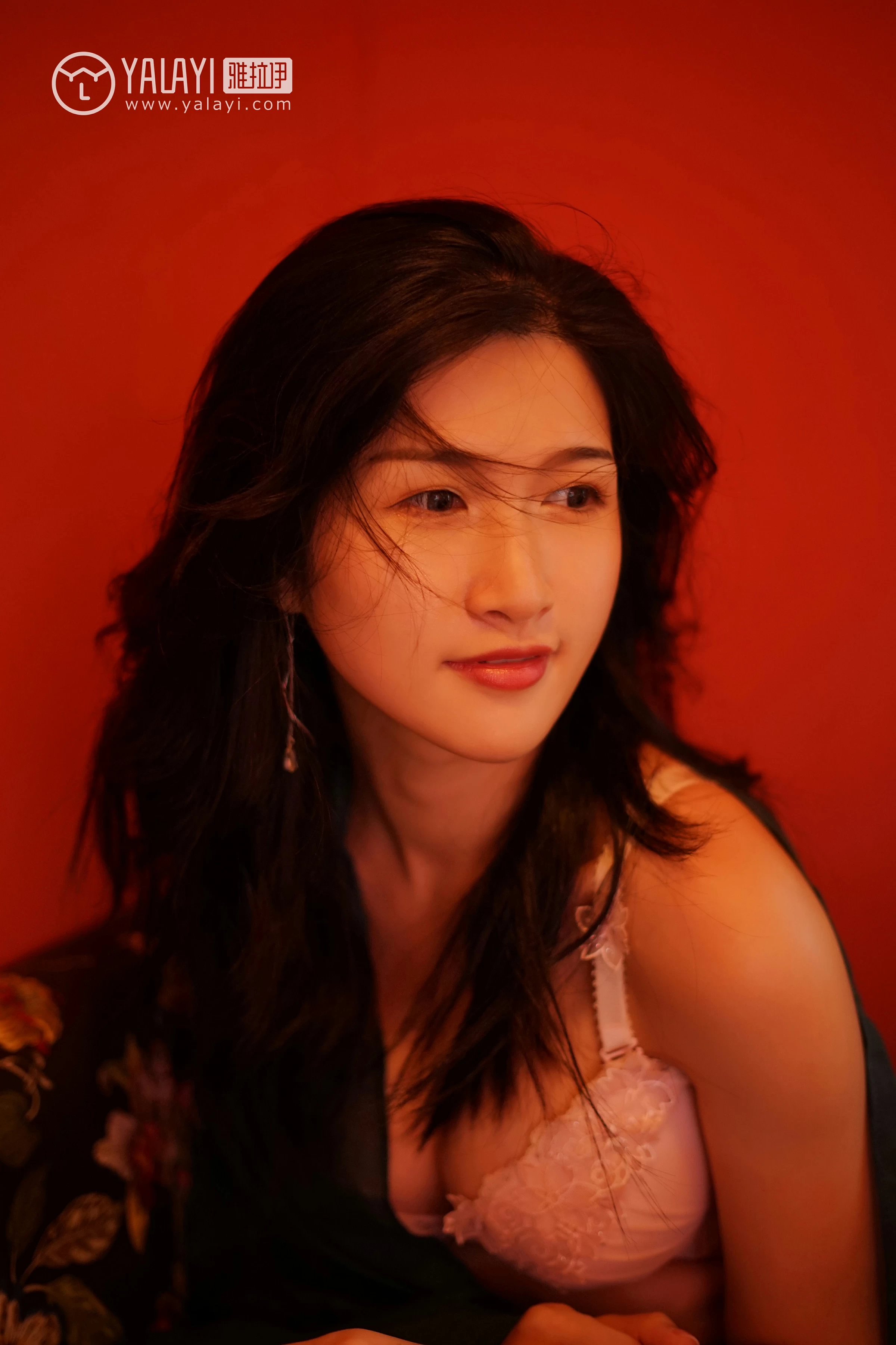 [YALAYI雅拉伊]NO.040 浮光掠影 半梦半醒 塔塔 吊带连衣裙加粉色蕾丝内衣性感私房写真集第15张