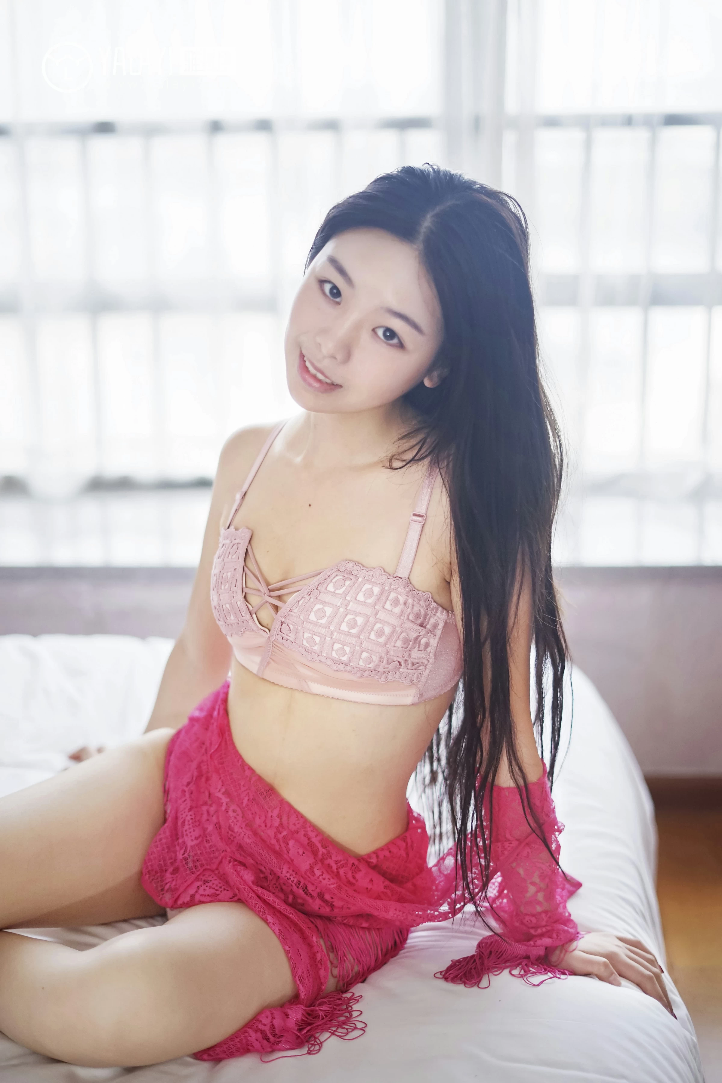 [YALAYI雅拉伊]NO.049 玫瑰色的你 严冰冰 红色透视镂空连衣裙加粉色内衣性感私房写真集第9张