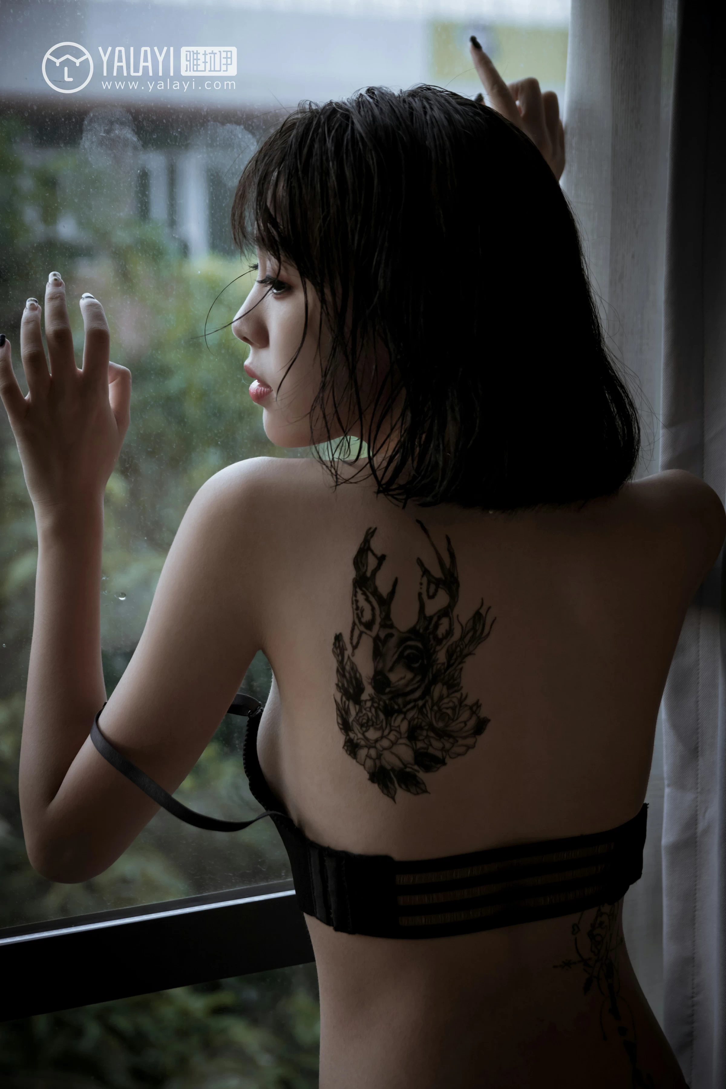 [YALAYI雅拉伊]NO.058 幻象气球 小杨 黑色性感内衣私房写真集第6张