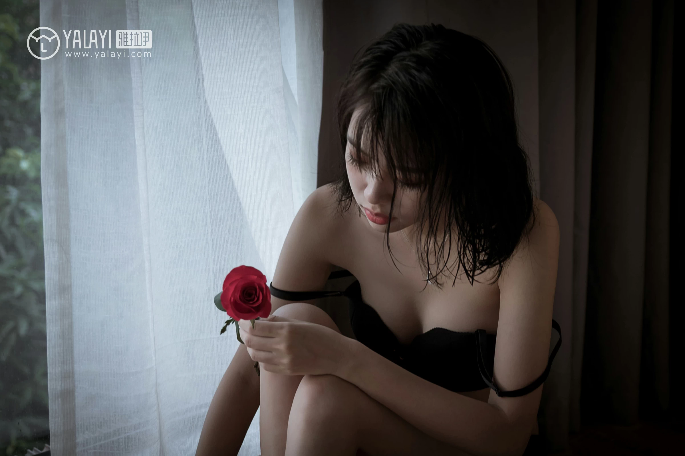 [YALAYI雅拉伊]NO.058 幻象气球 小杨 黑色性感内衣私房写真集第7张