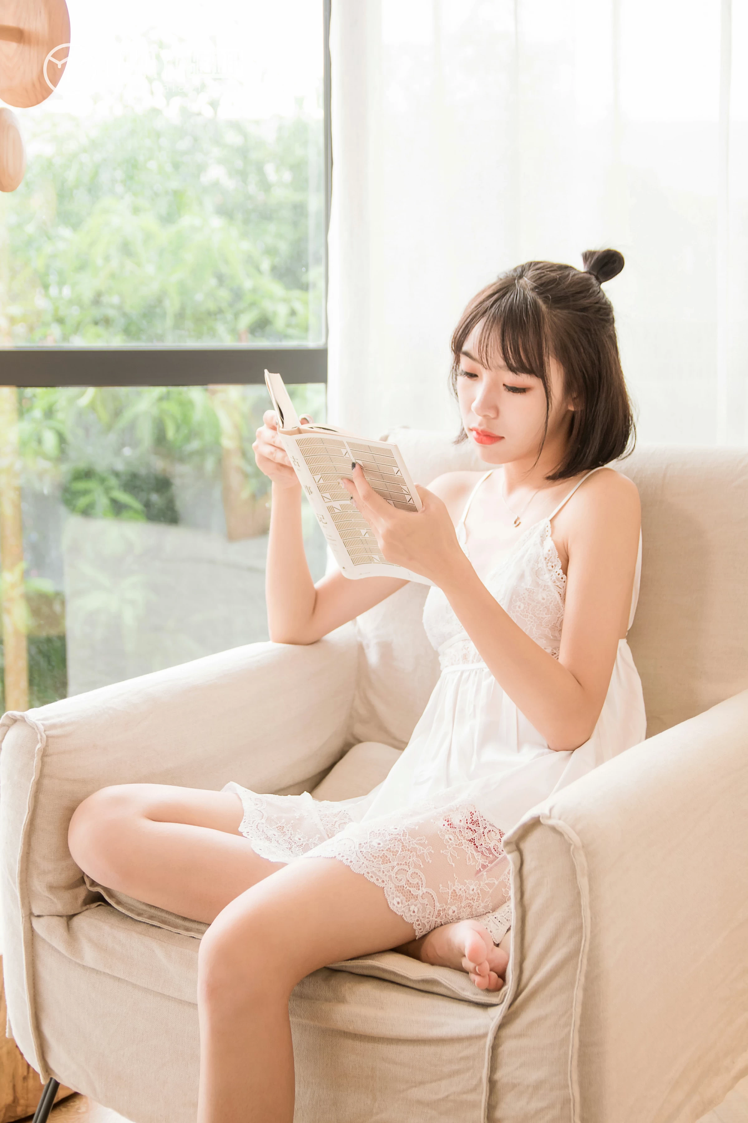 [YALAYI雅拉伊]NO.063 早晨 小杨 白色透视蕾丝连衣裙性感私房写真集第11张