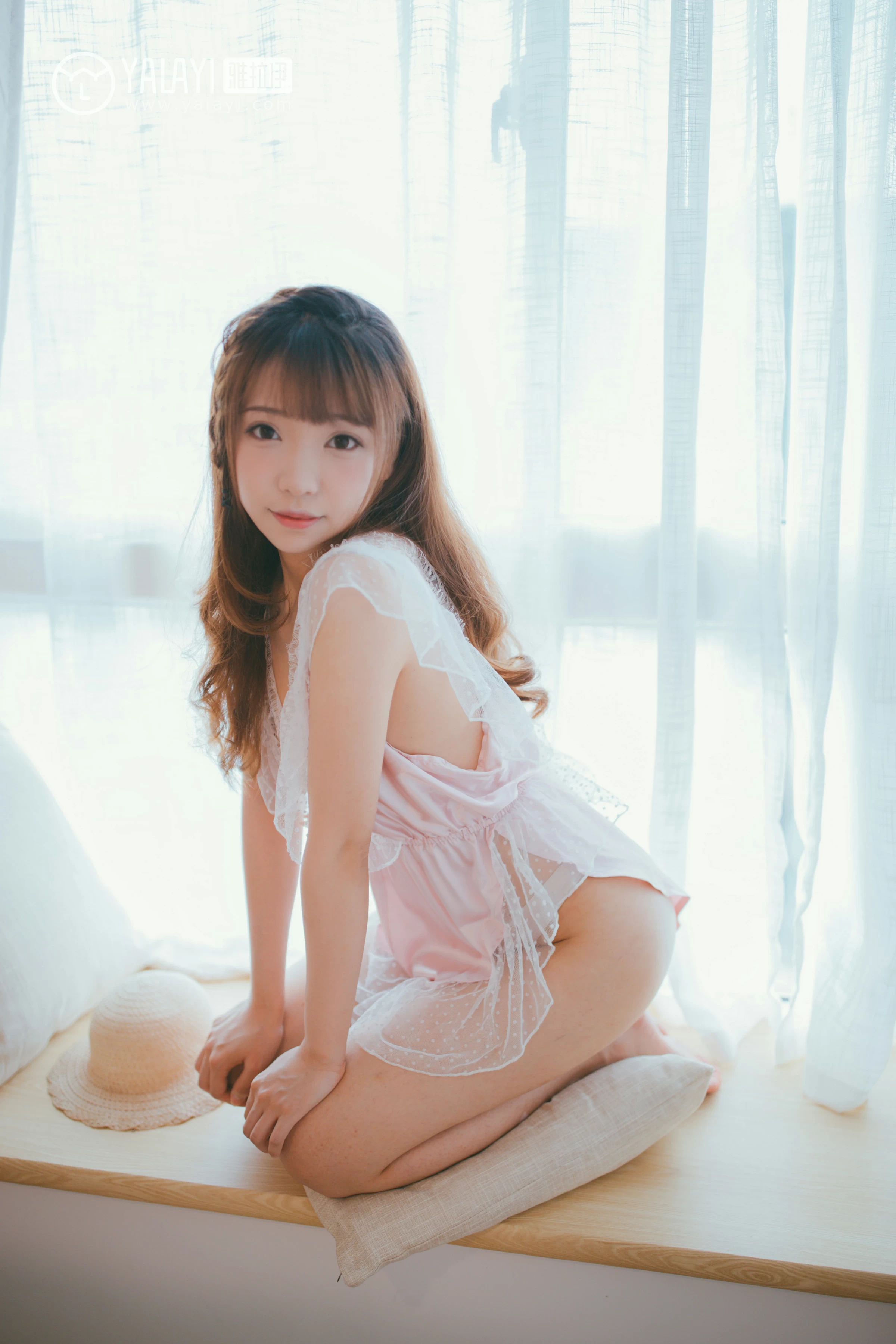 [YALAYI雅拉伊]NO.064 凝望 水花儿 透视情趣内衣与淡蓝色蕾丝睡衣性感私房写真集第2张