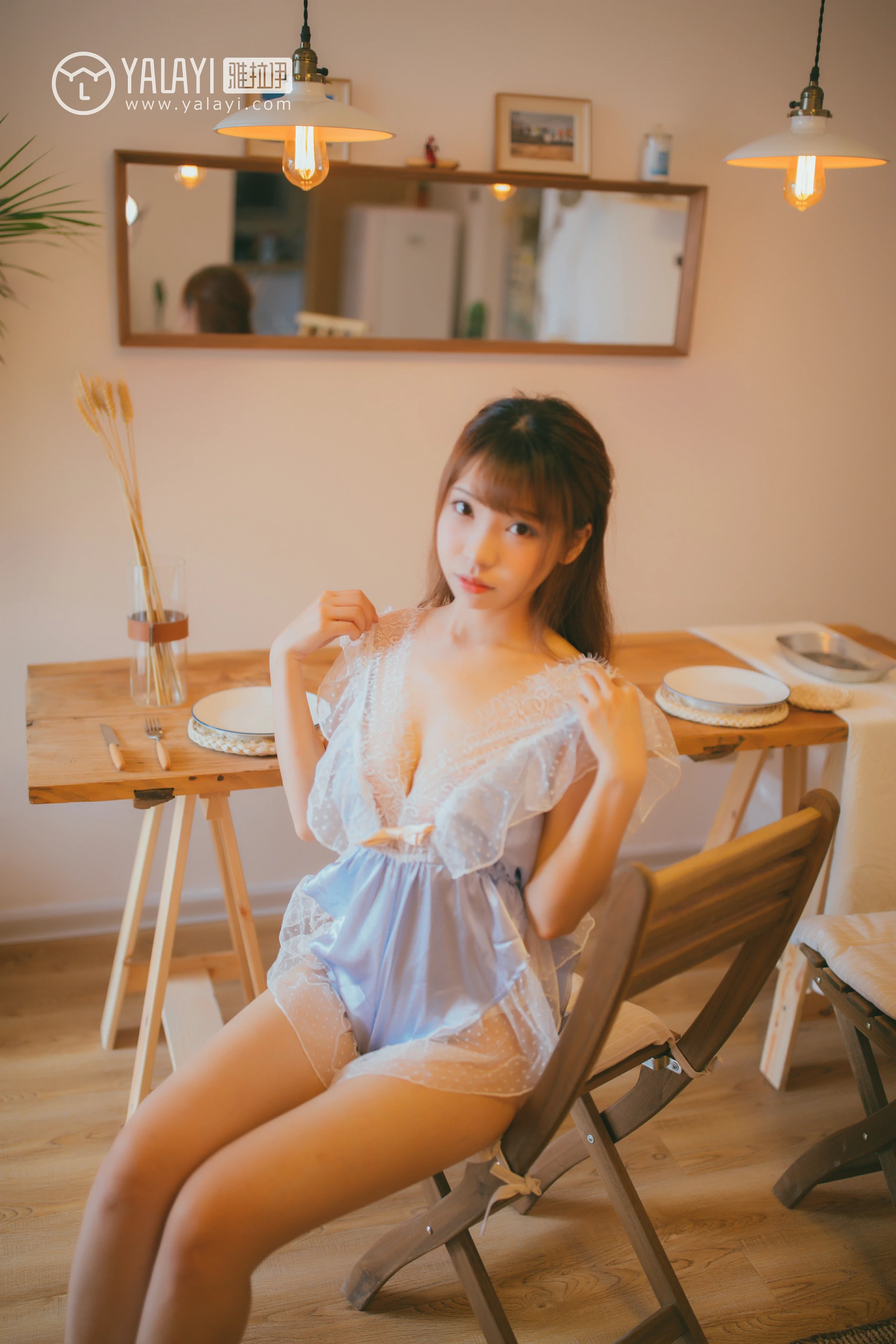 [YALAYI雅拉伊]NO.064 凝望 水花儿 透视情趣内衣与淡蓝色蕾丝睡衣性感私房写真集第8张