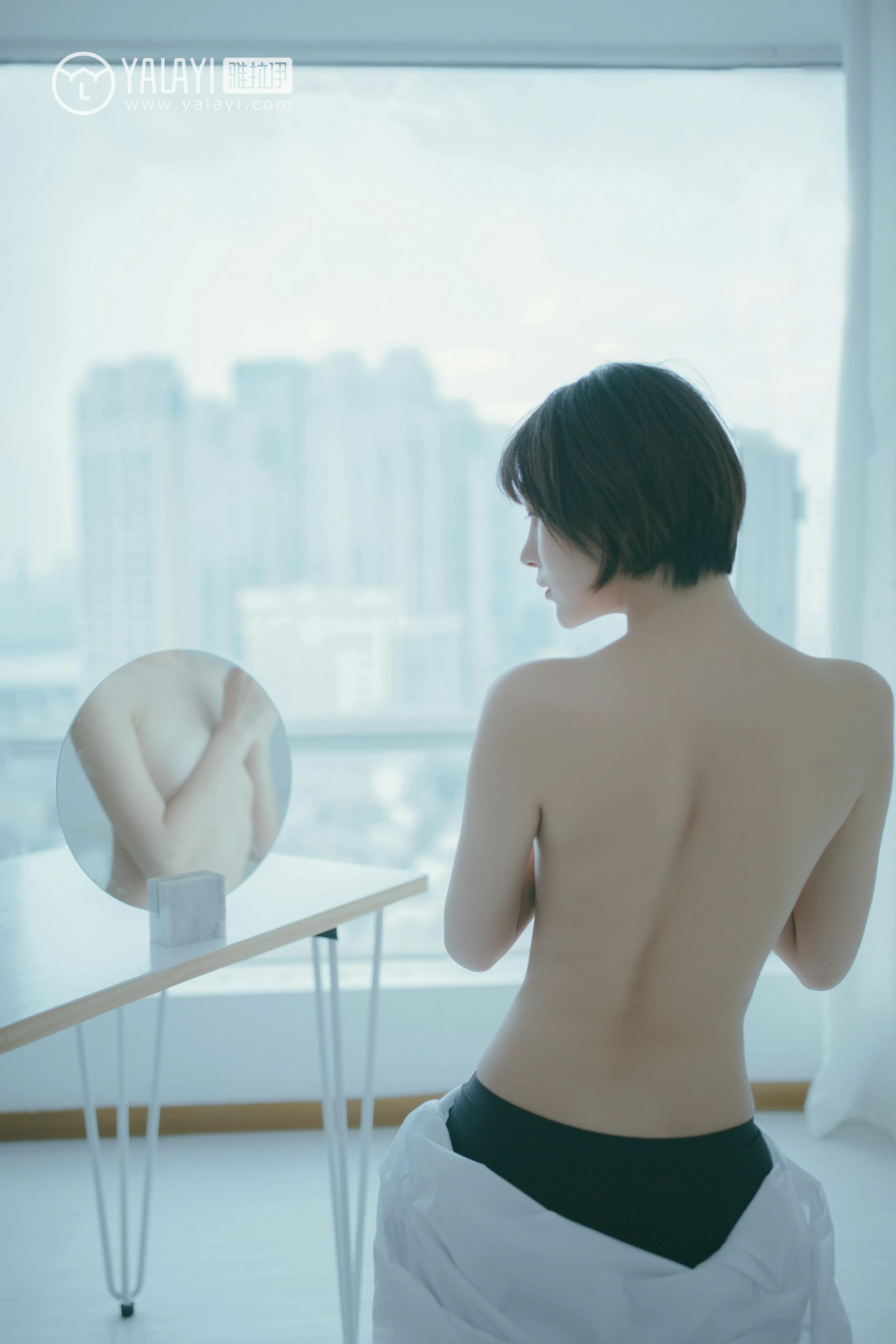 [YALAYI雅拉伊]NO.077 美丽如你 静静 白色衬衫与半裸性感玉体私房写真集第8张