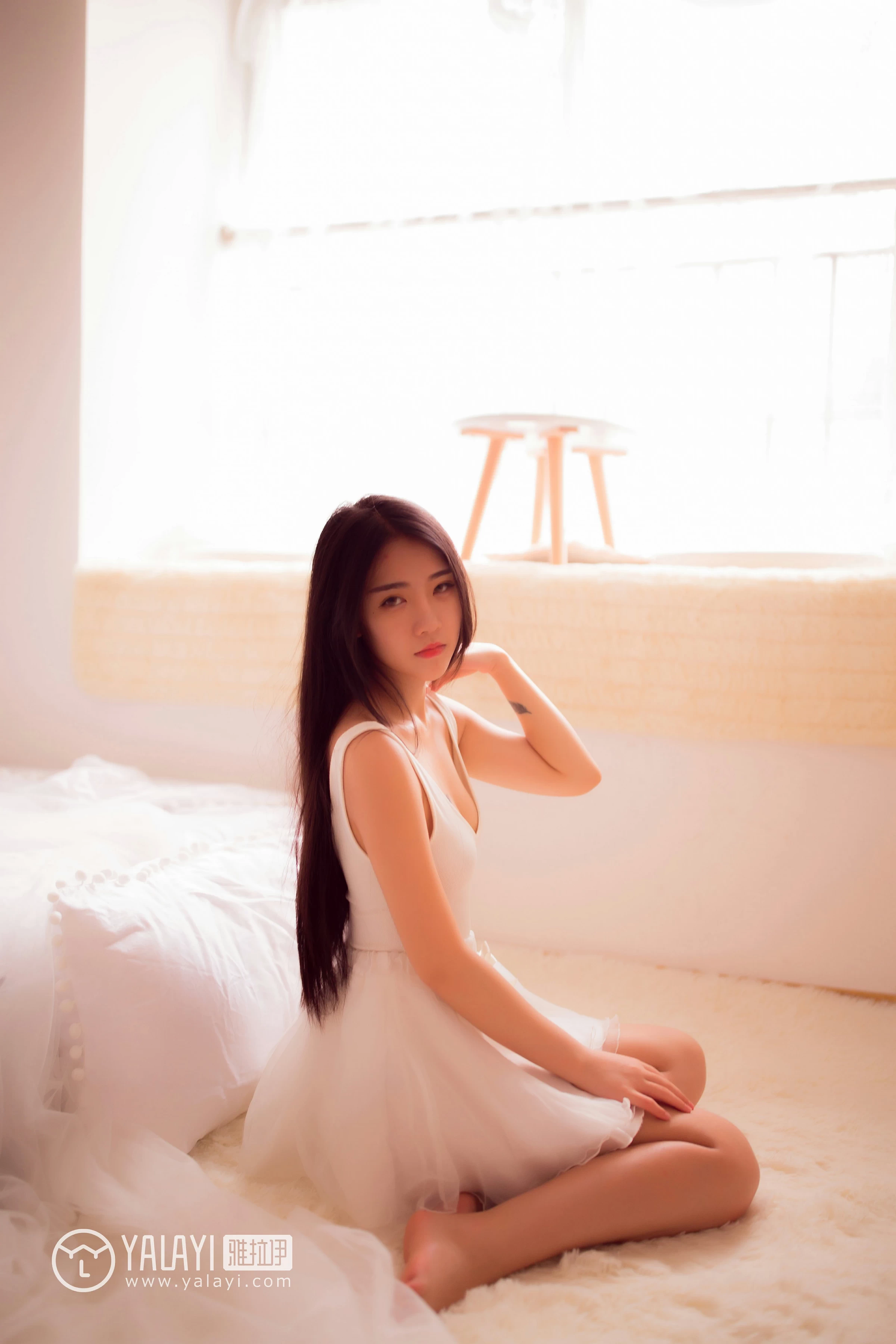[YALAYI雅拉伊]NO.089 同一个童话 刘小美 白色吊带芭蕾舞裙性感私房写真集第4张