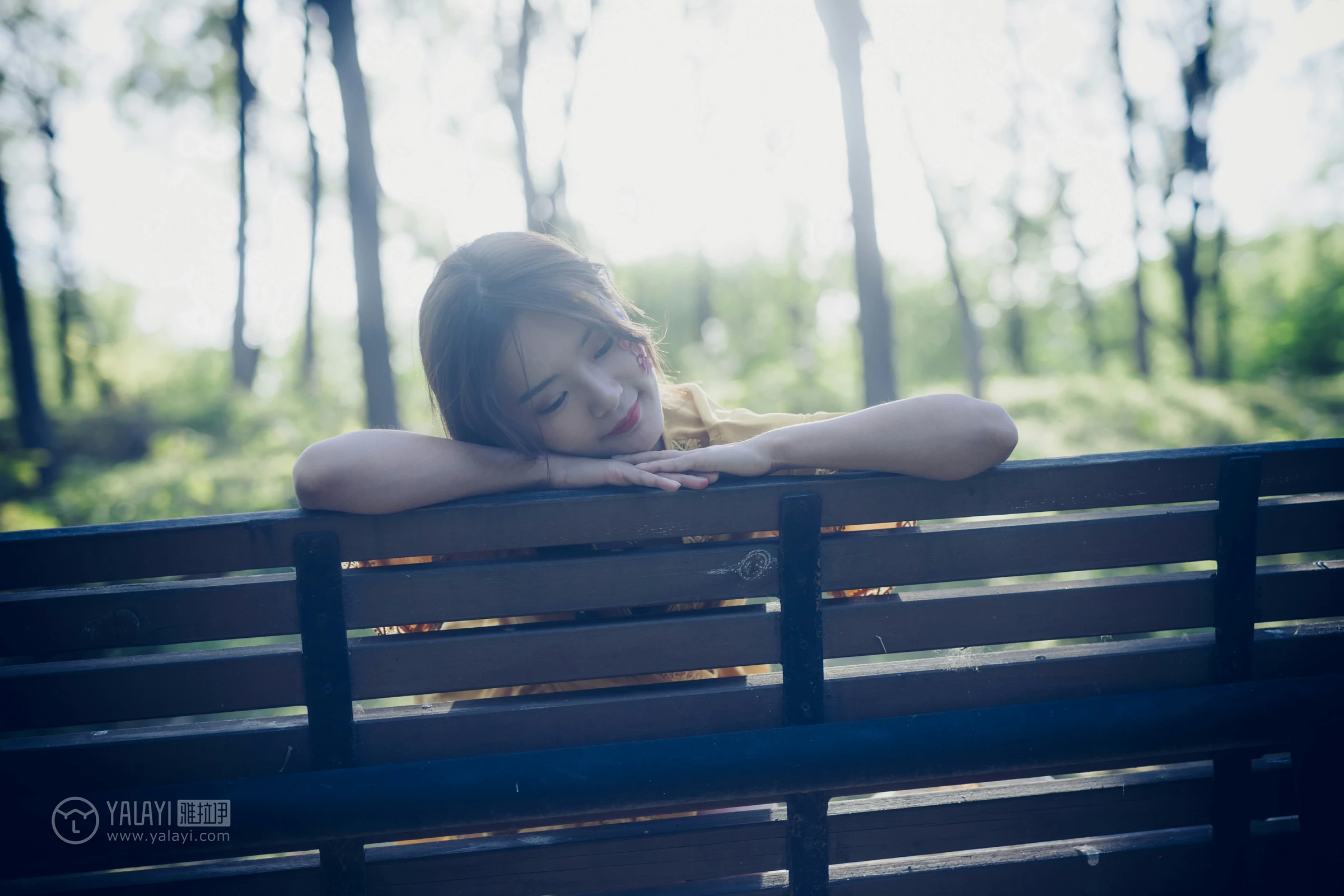 [YALAYI雅拉伊]NO.117 夏日小清新 白日梦 黄色蕾丝连衣裙清纯私房写真集第9张