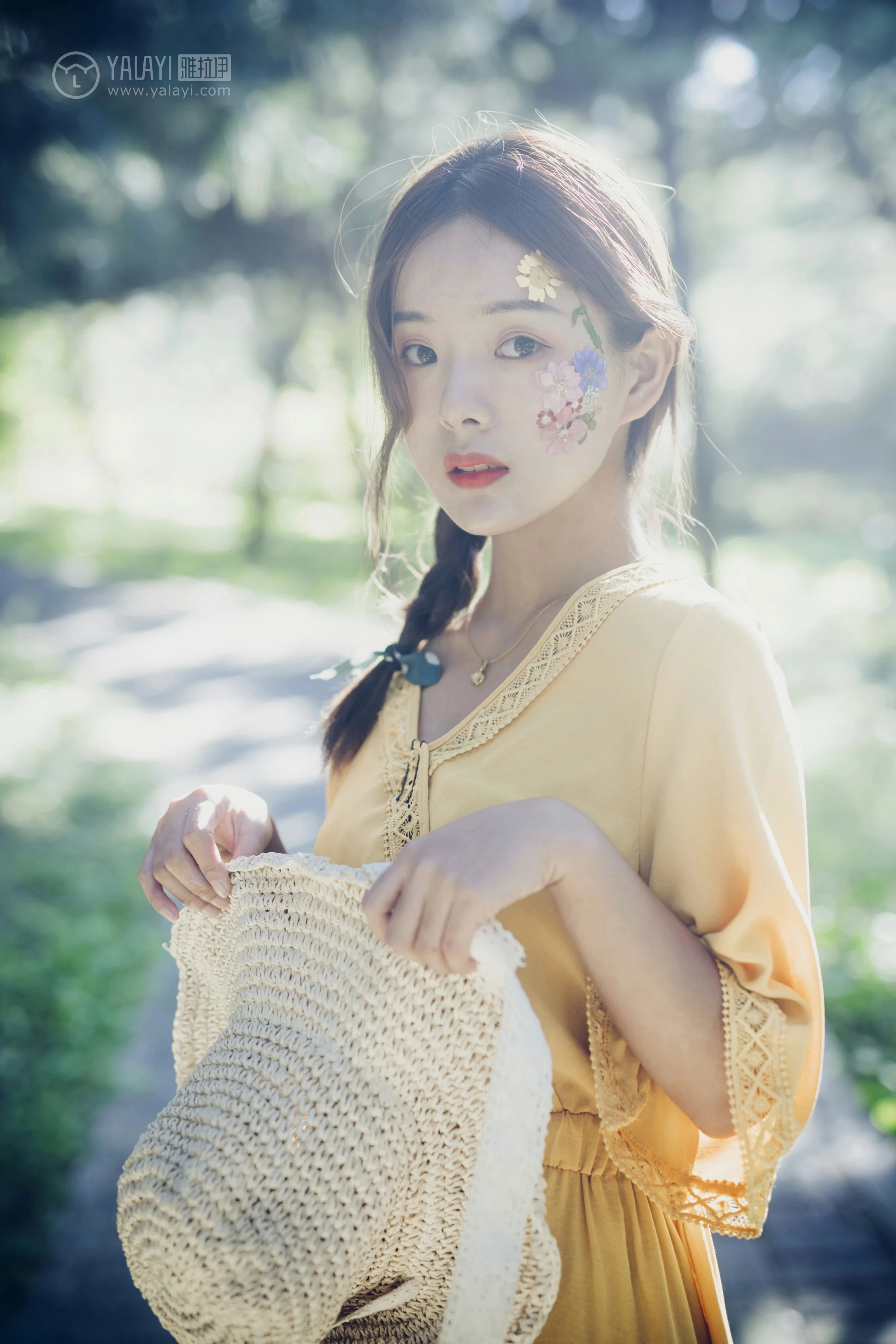 [YALAYI雅拉伊]NO.117 夏日小清新 白日梦 黄色蕾丝连衣裙清纯私房写真集第2张