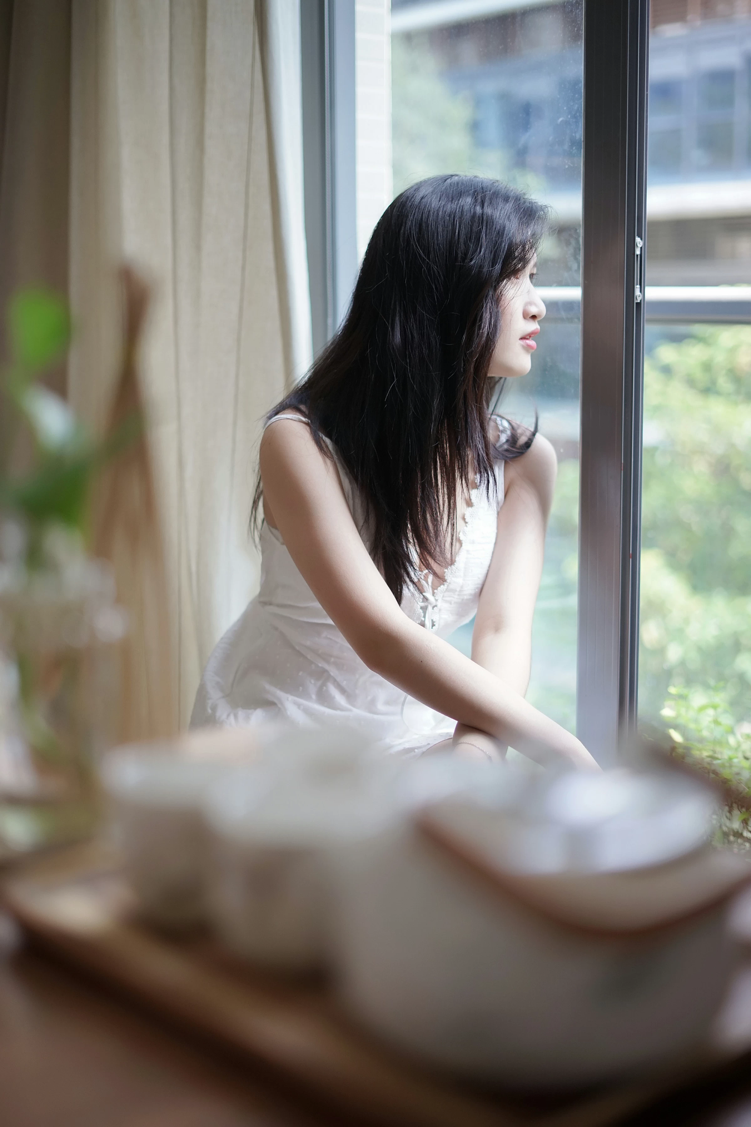 [YALAYI雅拉伊]NO.127 壹日 塔塔 白色吊带睡衣加蕾丝内衣性感私房写真集第1张