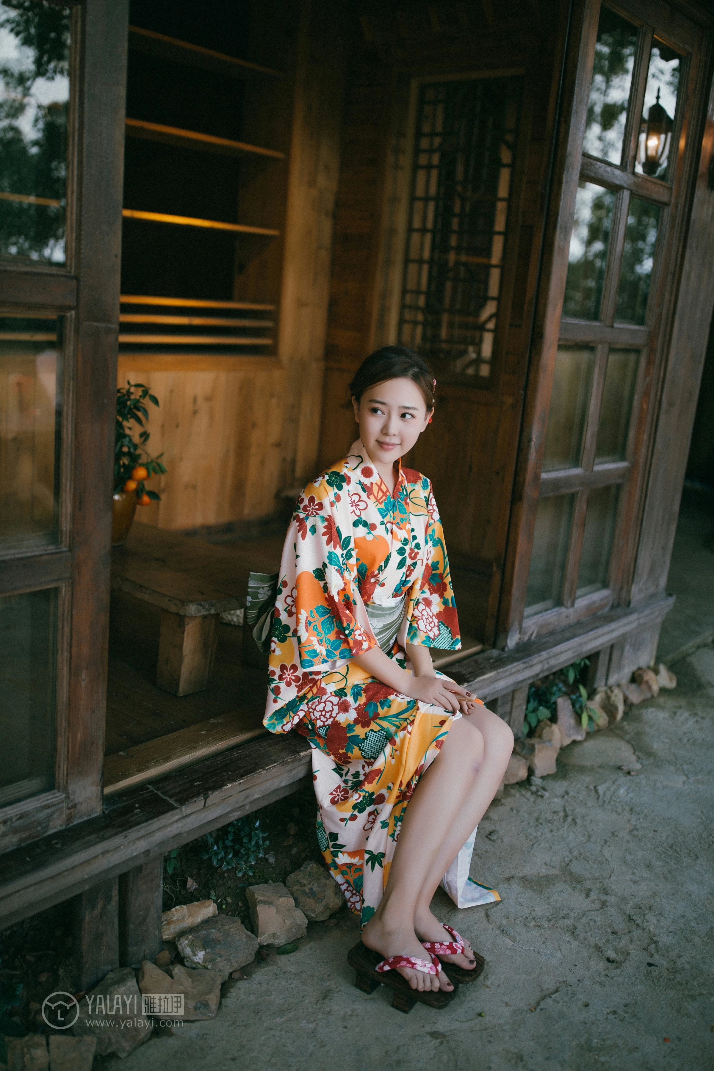 [YALAYI雅拉伊]NO.140 日清和室 张雨青 碎花和服性感私房写真集第5张