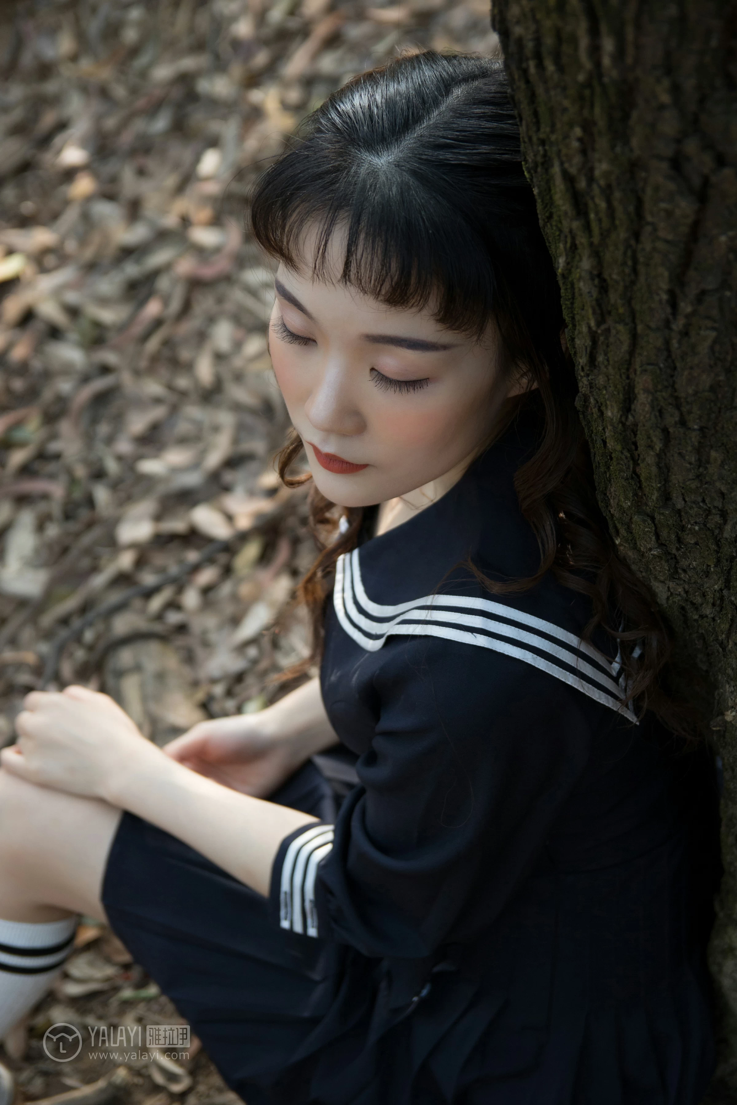 [YALAYI雅拉伊]NO.147 等 奥莉 黑色高中女生制服裙清纯可爱私房写真集第4张