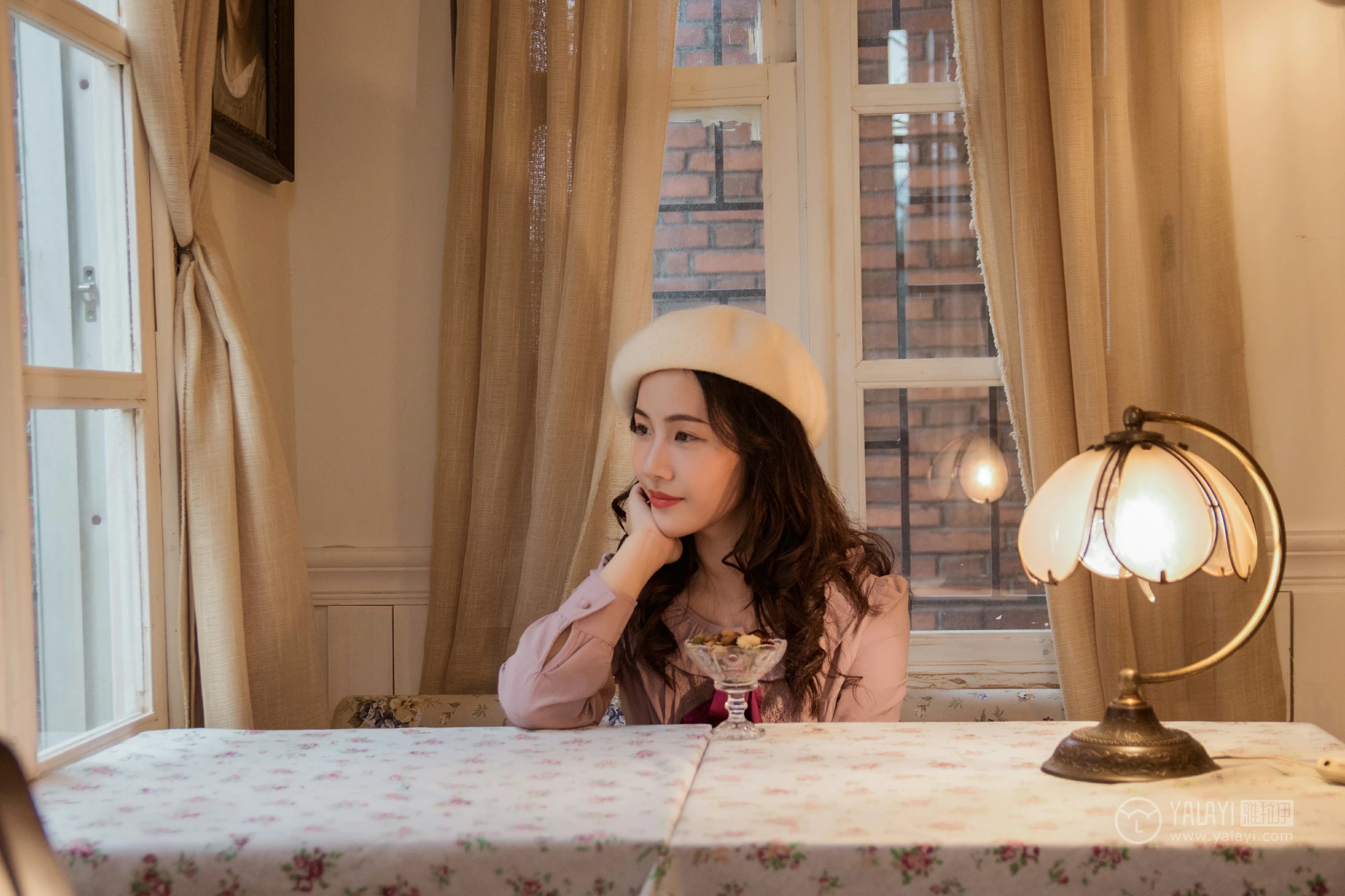 [YALAYI雅拉伊]NO.158 独白 卡柔 粉色连衣裙清纯可爱私房写真集第12张