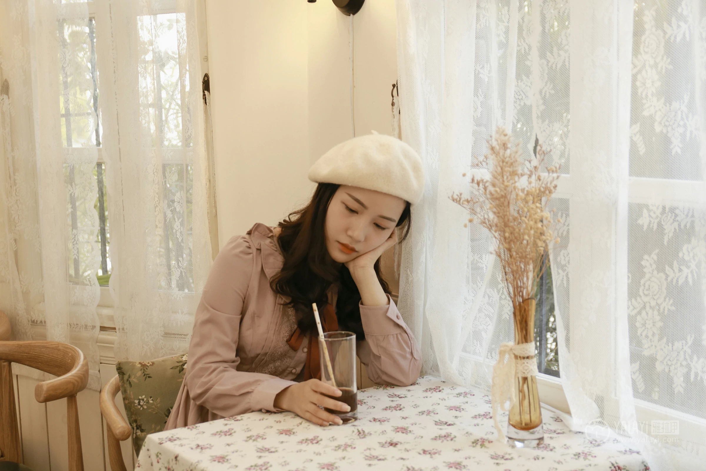 [YALAYI雅拉伊]NO.158 独白 卡柔 粉色连衣裙清纯可爱私房写真集第7张