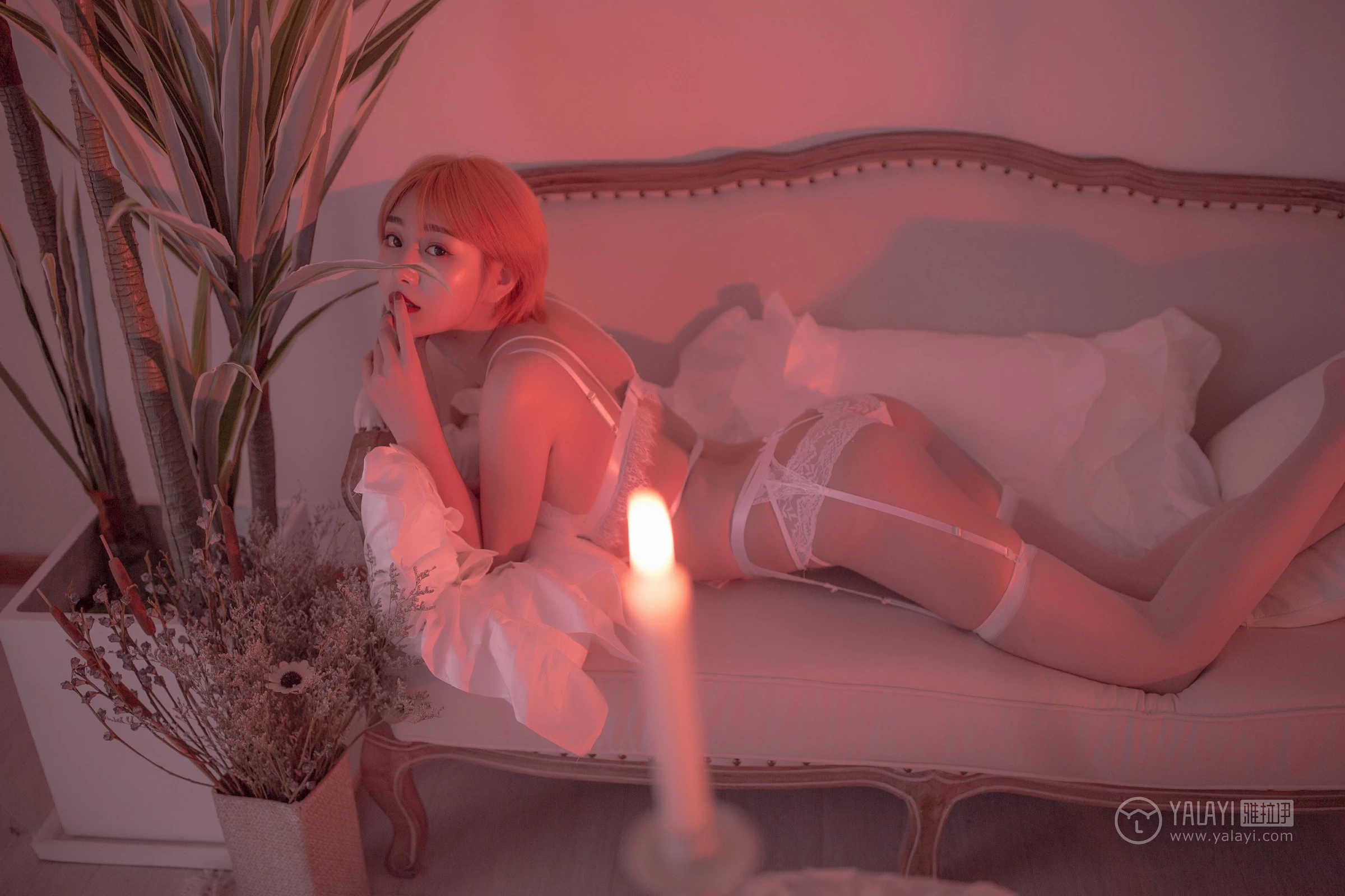 [YALAYI雅拉伊]NO.162 轻奢主义 静静 白色蕾丝情趣内衣加白色丝袜美腿性感私房写真集第4张