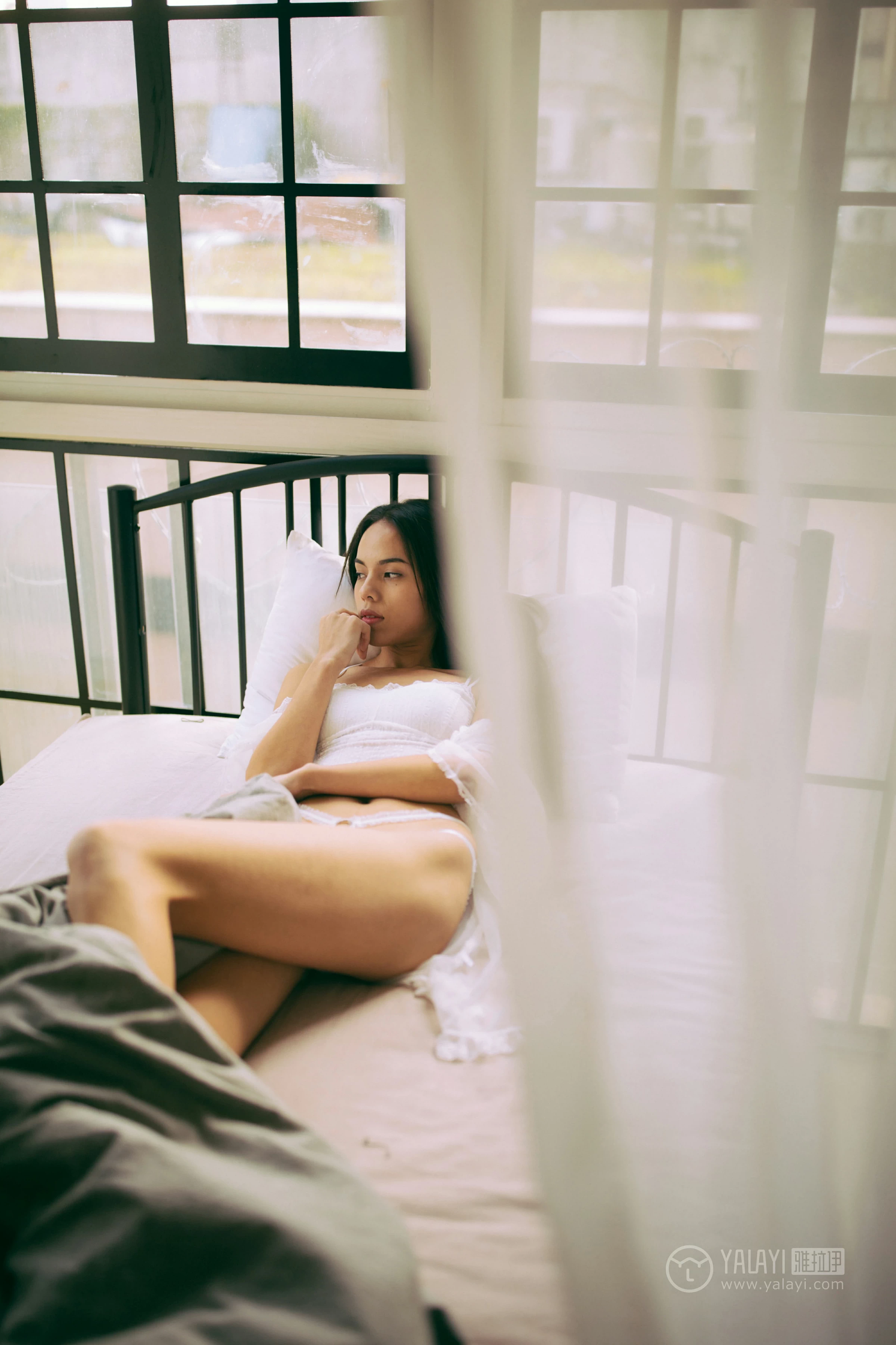 [YALAYI雅拉伊]No.166 异国风情 Regina 白色透视睡衣加蕾丝内衣性感私房写真集第1张