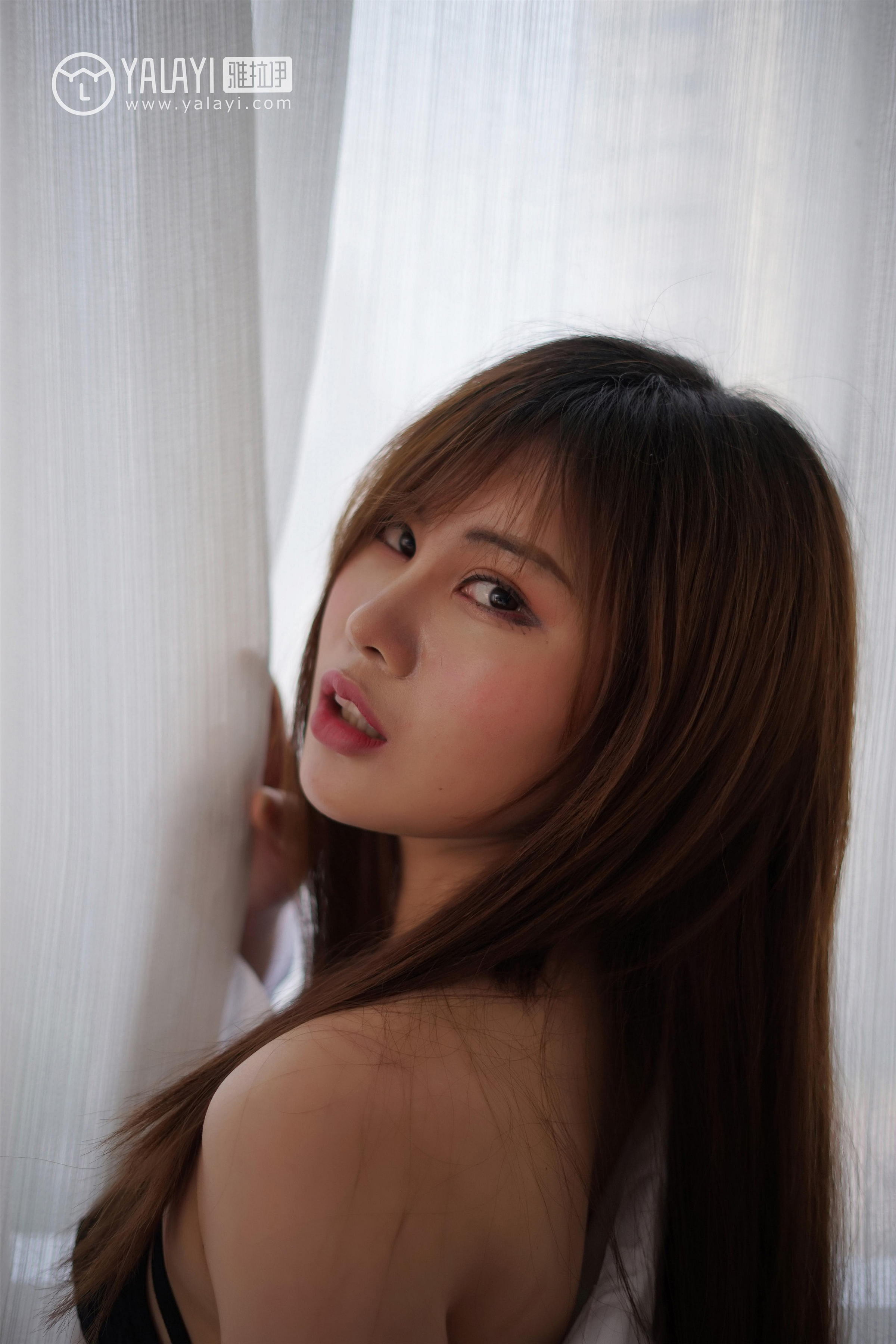 [YALAYI雅拉伊]NO.002 妮妮的黑丝诱惑 艾妮妮 性感女警官制服与短裙加黑色丝袜美腿私房写真集第9张