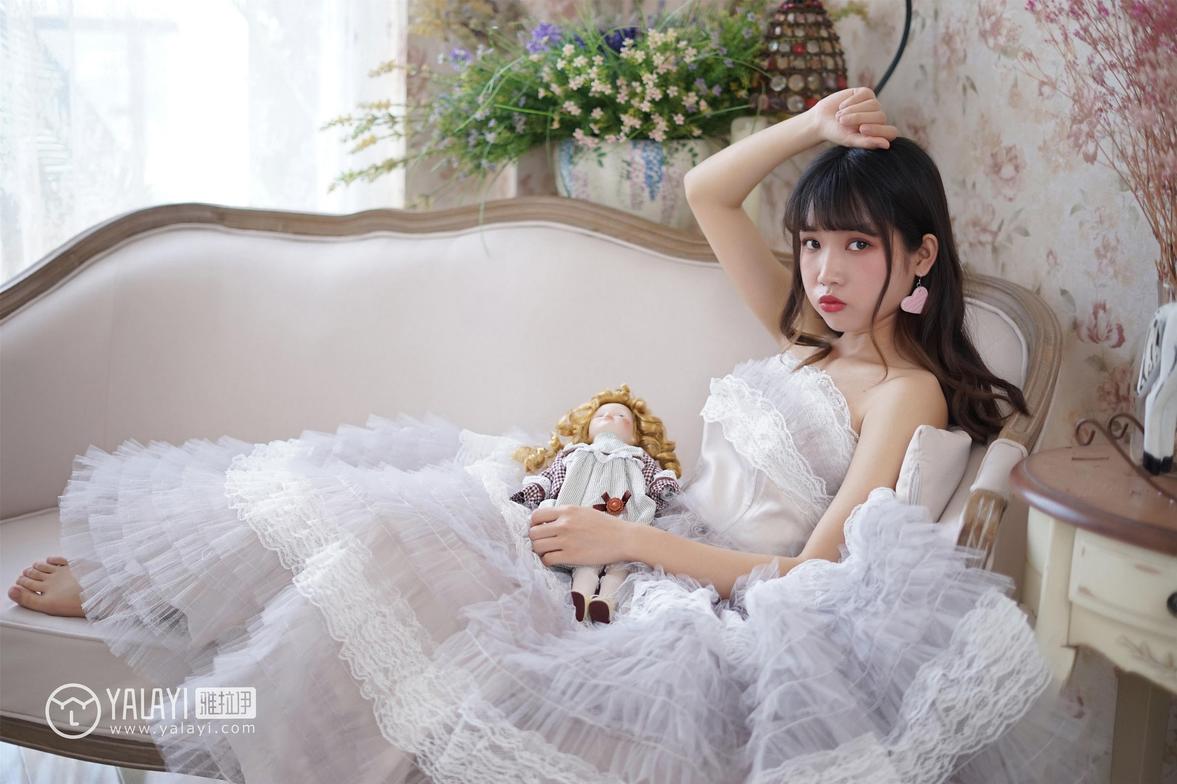 [YALAYI雅拉伊]NO.003 小公主的薄纱裙 公主小兔子 白色透视抹胸连衣裙性感私房写真集第5张