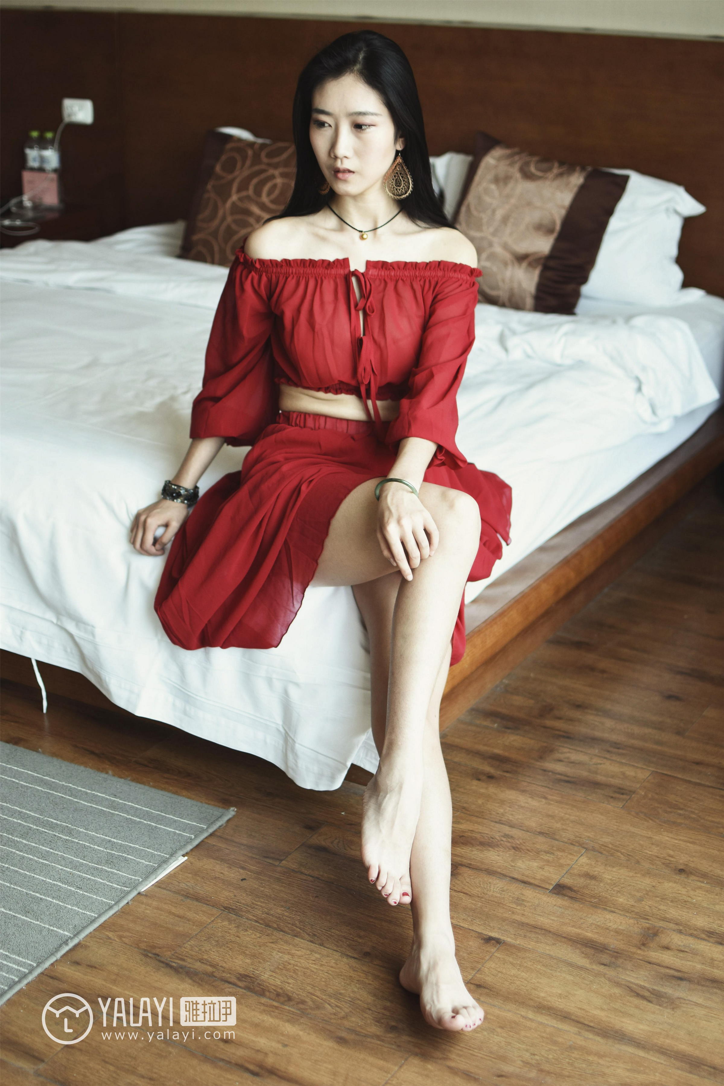 [YALAYI雅拉伊]NO.007 魅惑舞裙 林小珂 民国旗袍加肉色丝袜美腿性感私房写真集第6张
