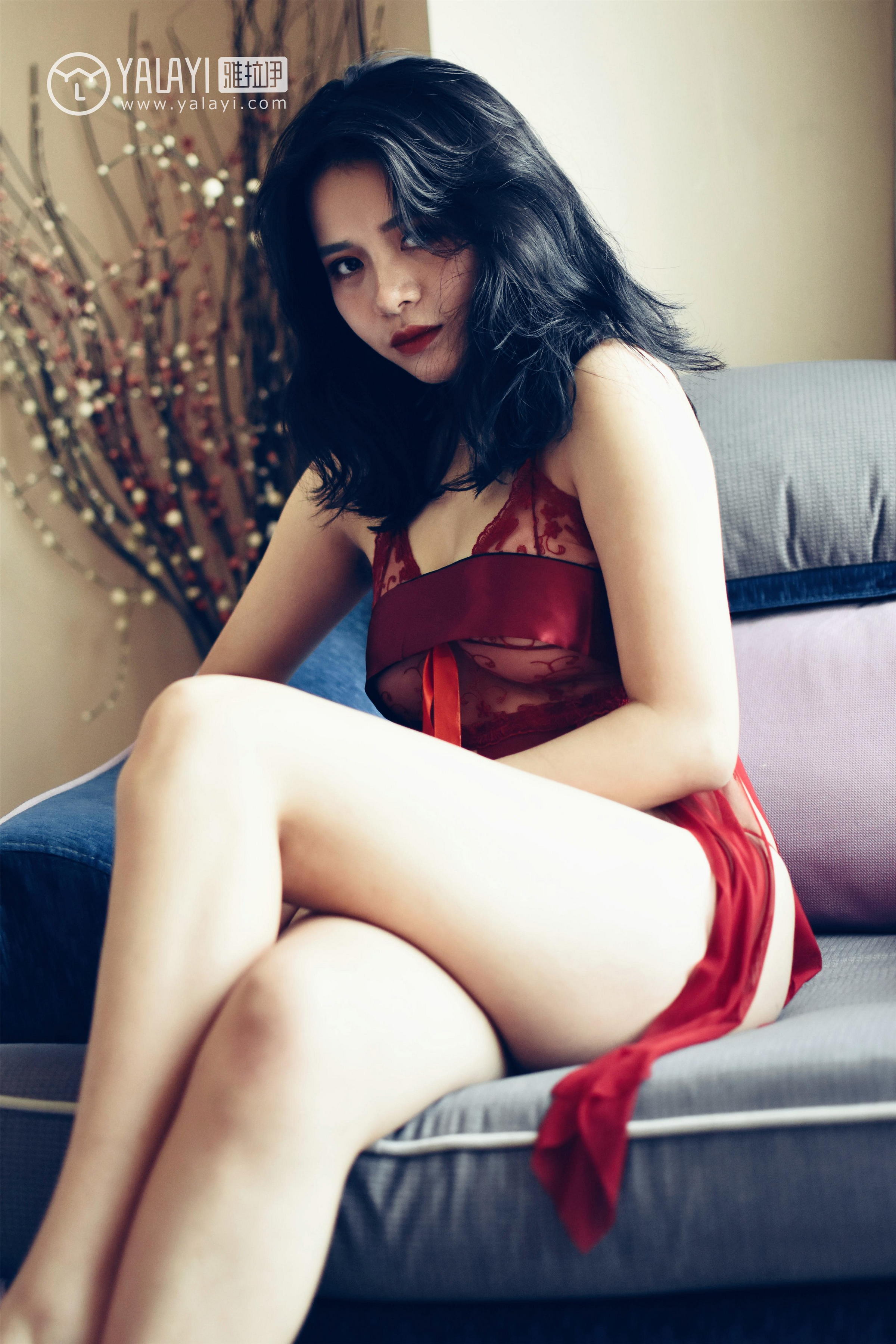 [YALAYI雅拉伊]NO.014 心蕊的红色睡袍 米心蕊 红色透视情趣睡衣性感私房写真集第4张
