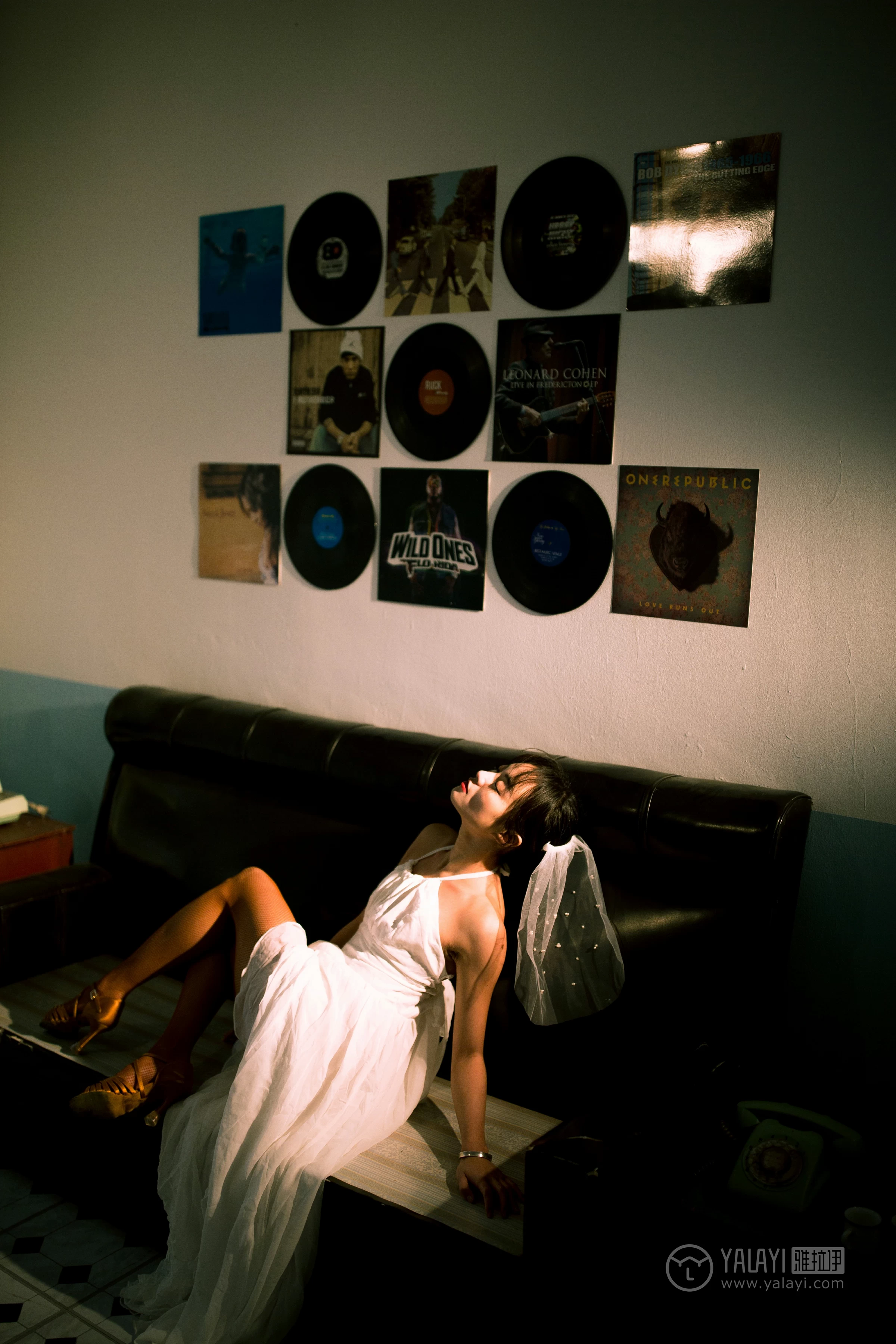 [YALAYI雅拉伊]No.191 轻舞飞扬 米粒米粒 白色吊带裸背婚纱连衣裙性感私房写真集第15张