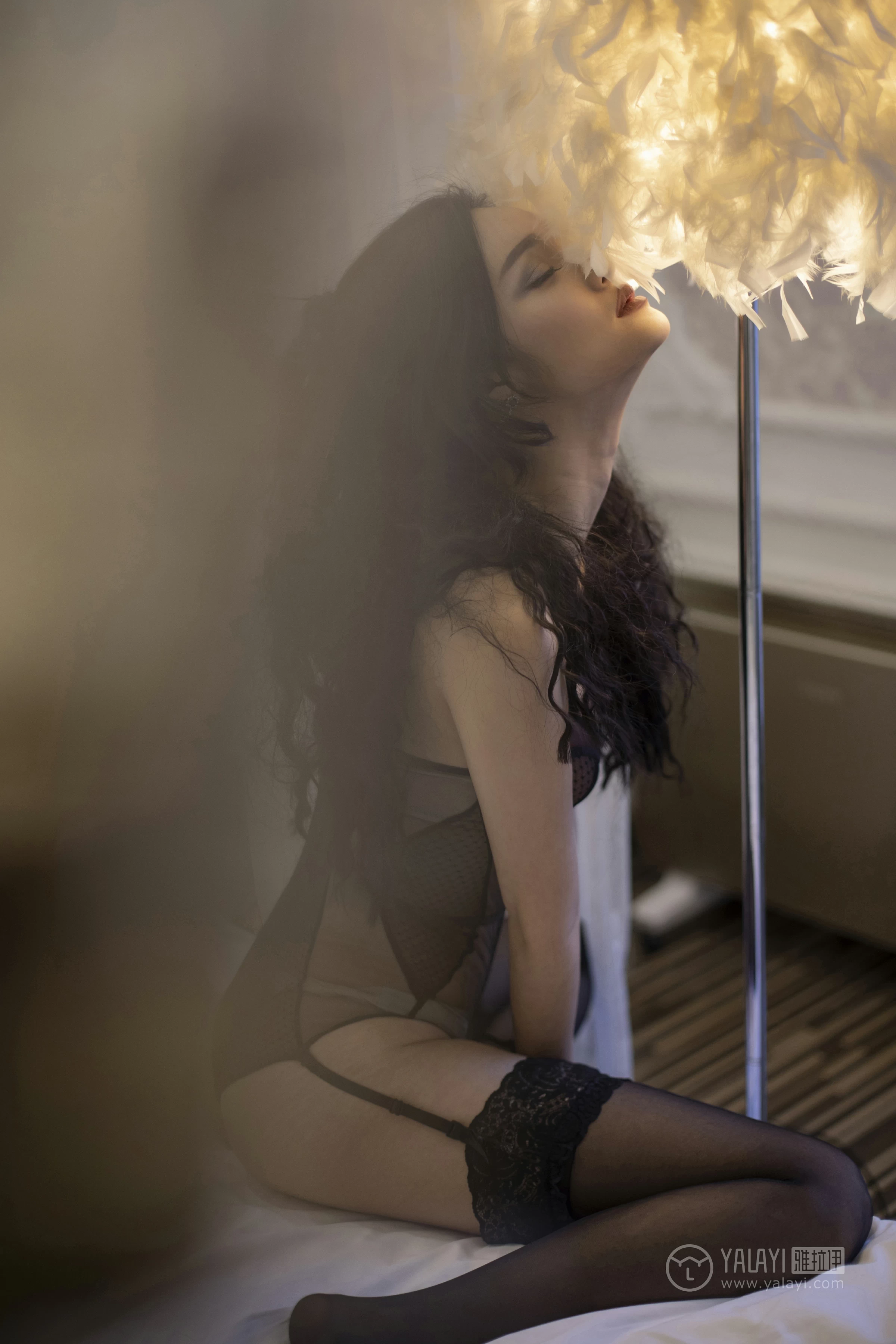 [YALAYI雅拉伊]No.196 瘾 王艺颖 黑色透视情趣内衣加黑色丝袜美腿性感私房写真集第7张