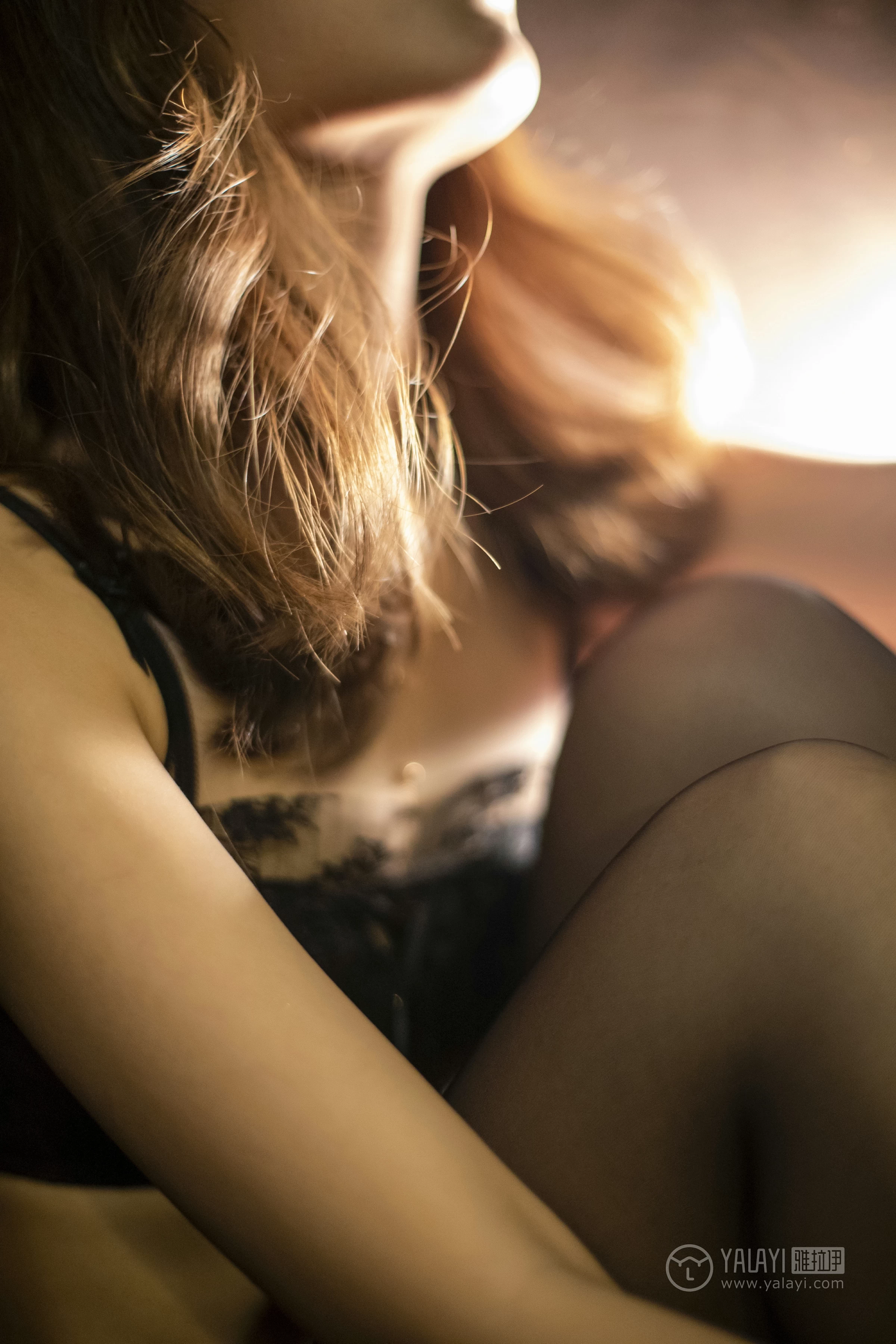 [YALAYI雅拉伊]No.200 密室 钟晴 黑色蕾丝内衣加黑色丝袜美腿性感私房写真集第11张