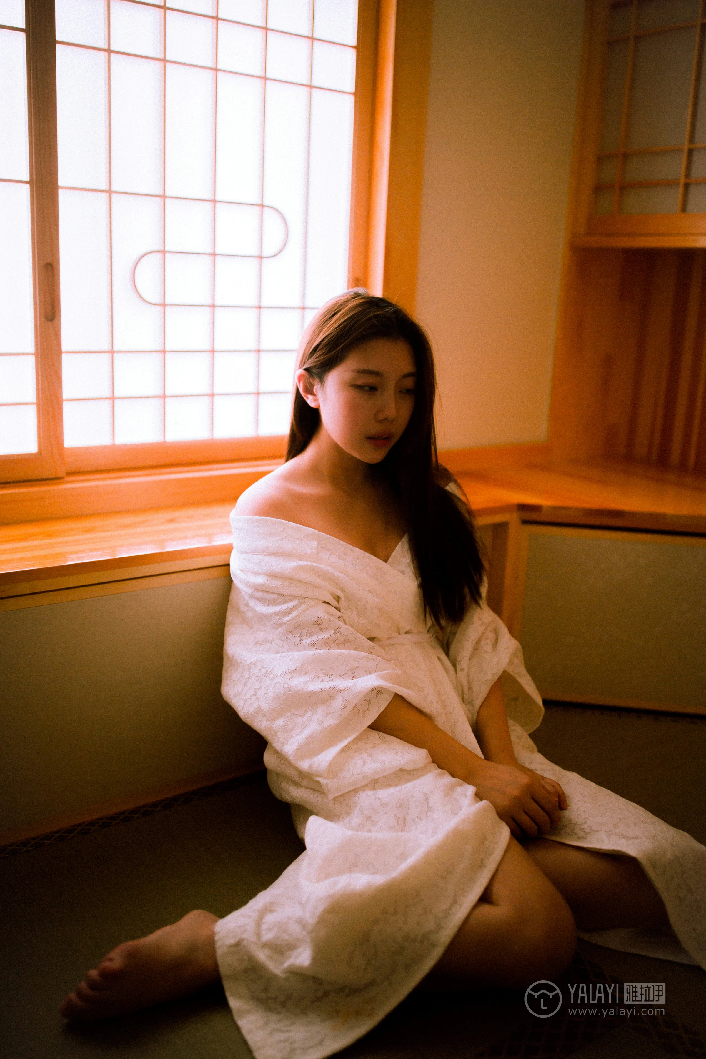 [YALAYI雅拉伊]No.202 夜光 圆圆 白色透视蕾丝镂空睡衣性感私房写真集第13张