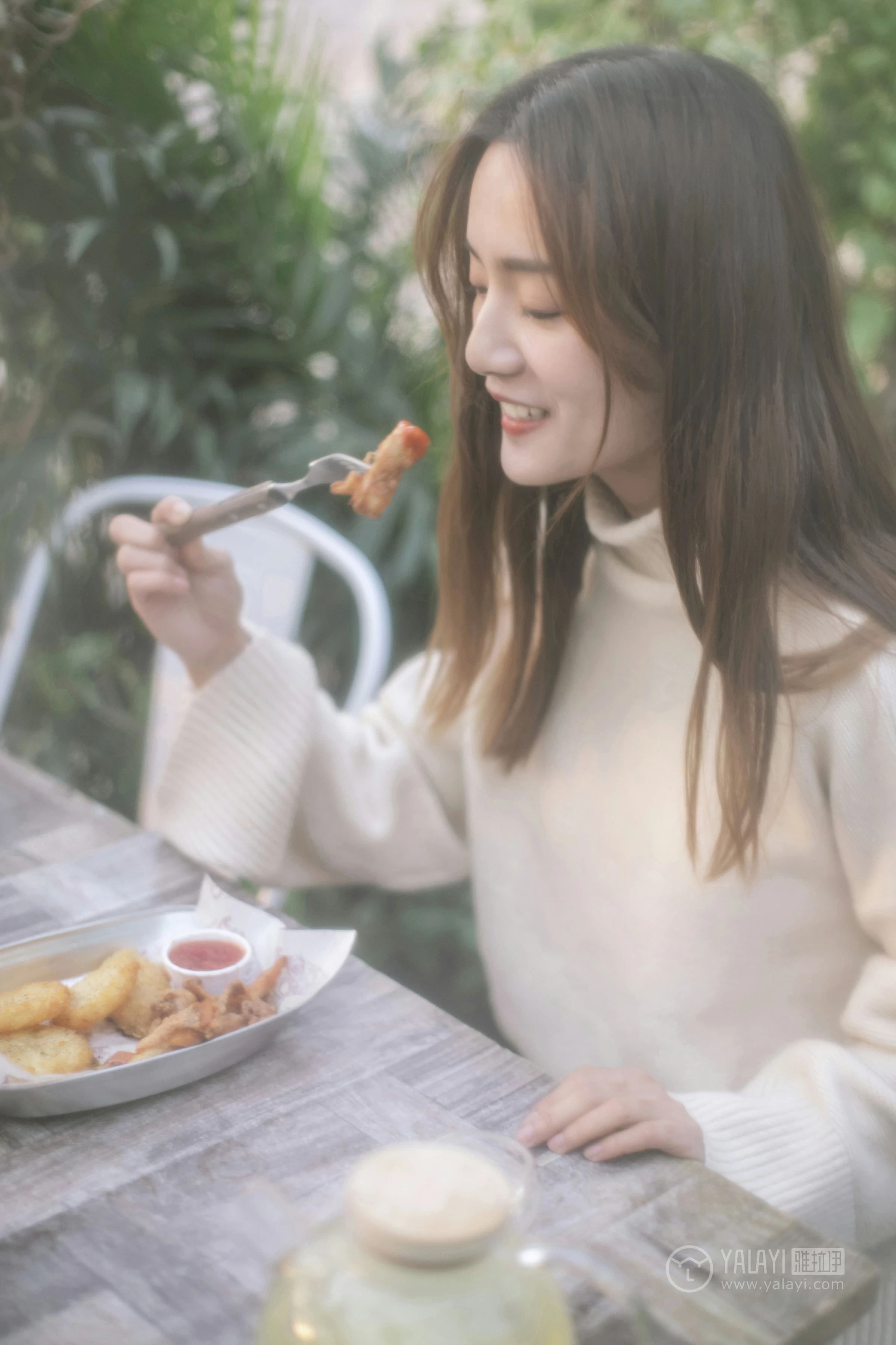 [YALAYI雅拉伊]No.209 温柔的你 白日梦 白色连身毛衣清新私房写真集第1张