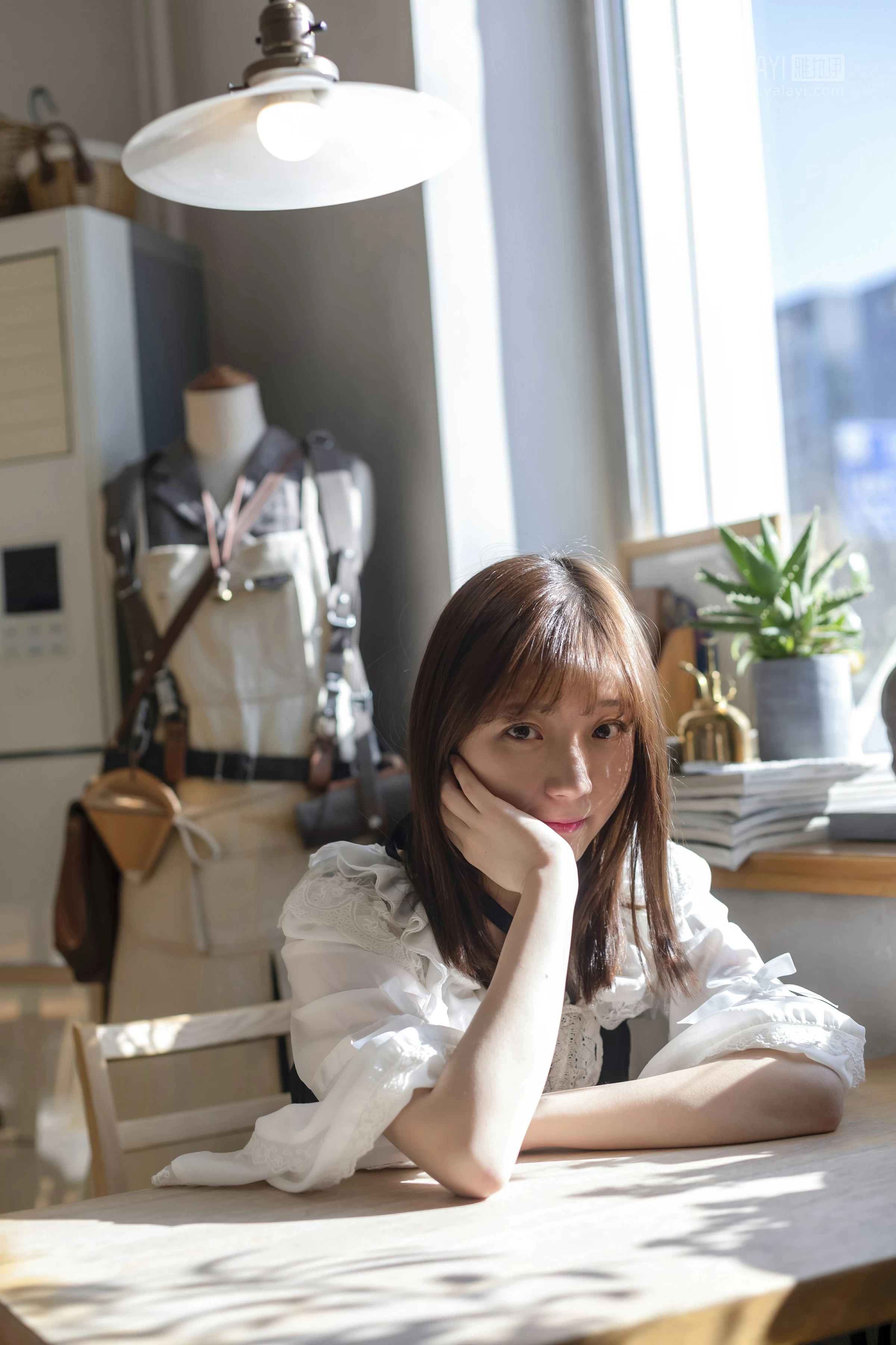 [YALAYI雅拉伊]No.219 半糖洛丽塔 刘开心 情趣公主制服连衣裙性感私房写真集第3张