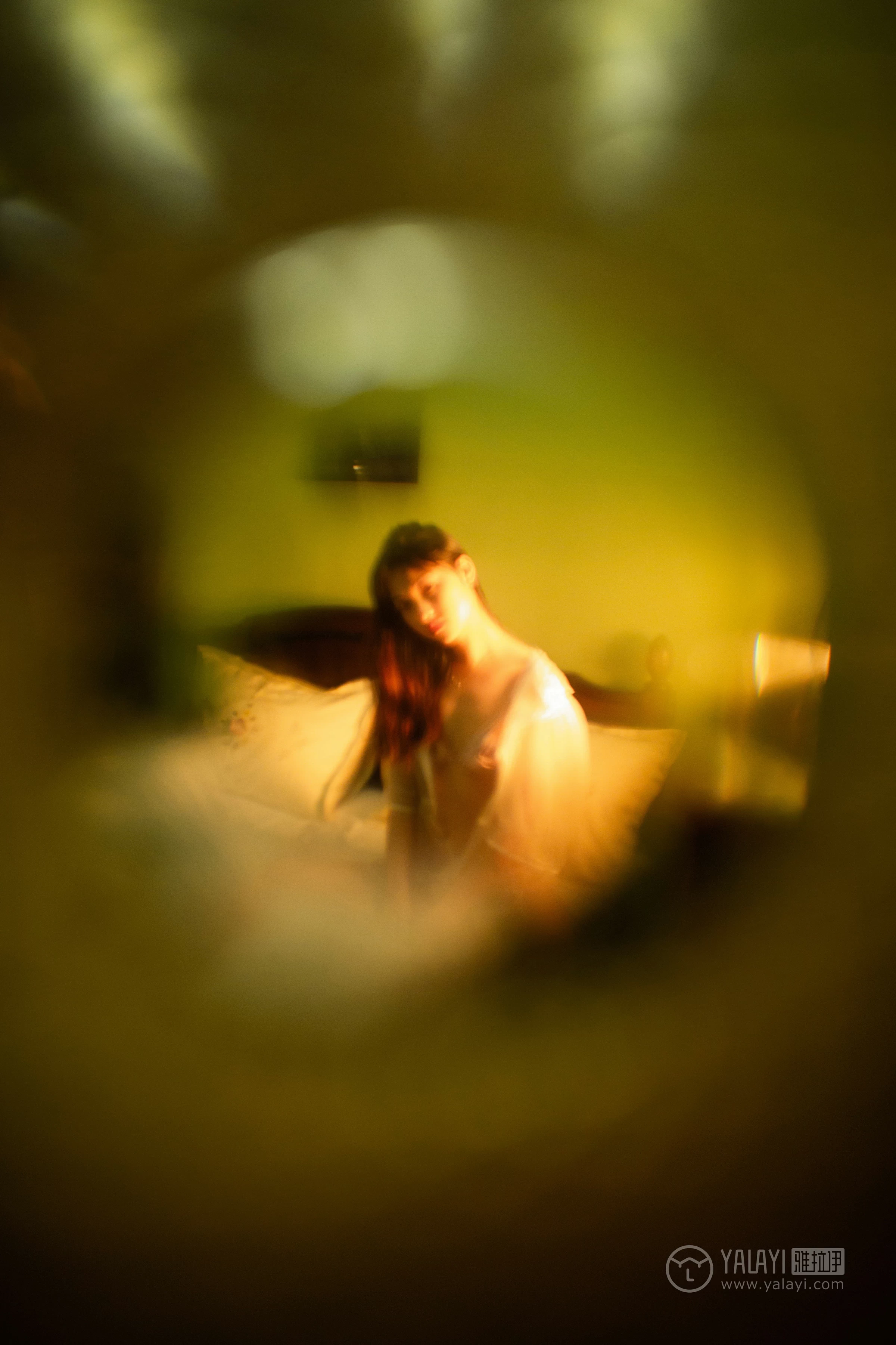 [YALAYI雅拉伊]No.233 《爱囚》 天蓝酱 白色透视睡衣加金色情趣内衣性感私房写真集第12张