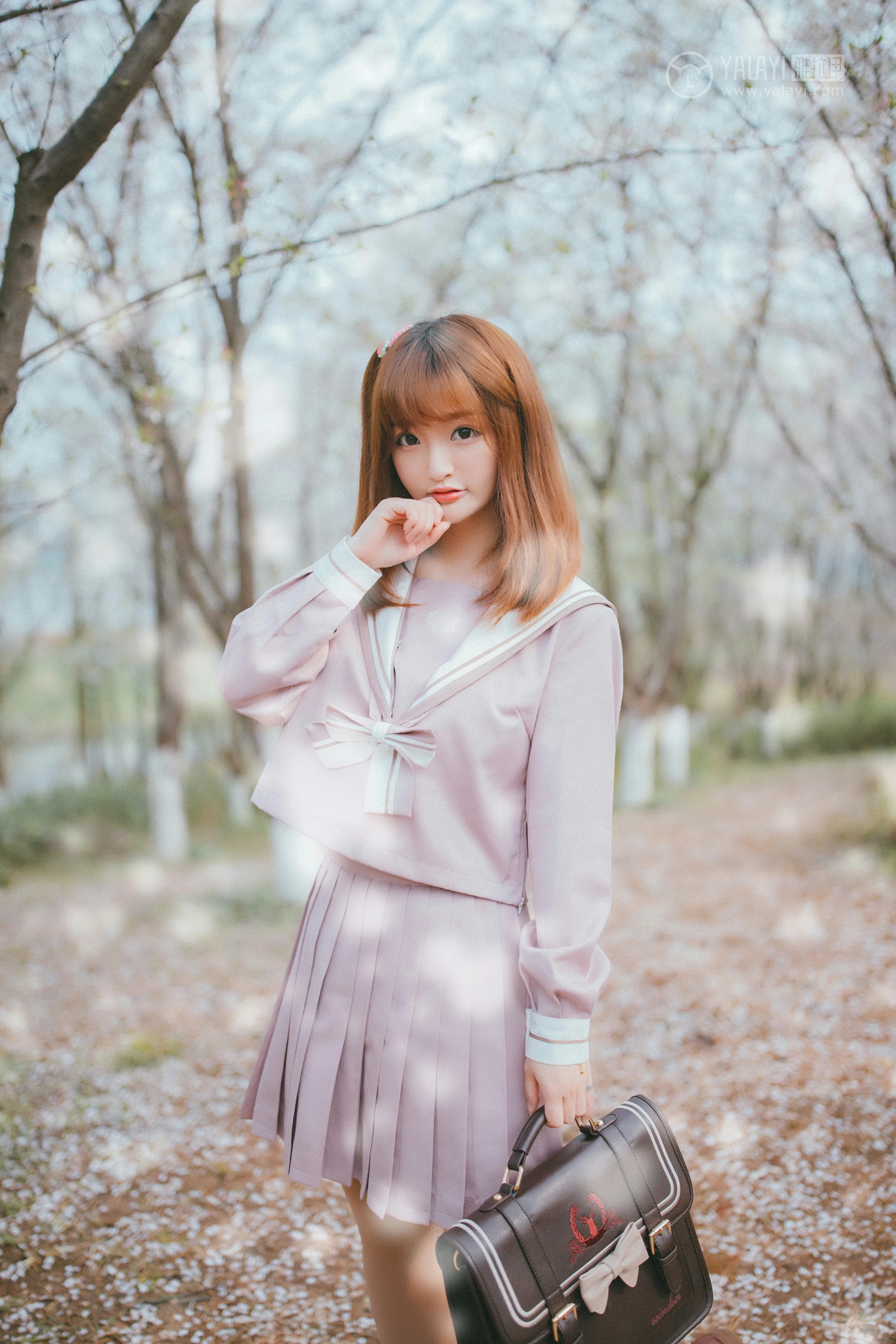 [YALAYI雅拉伊]No.246 樱花樱花想见你 团团 日本高中女生制服加肉色丝袜美腿性感私房写真集第8张