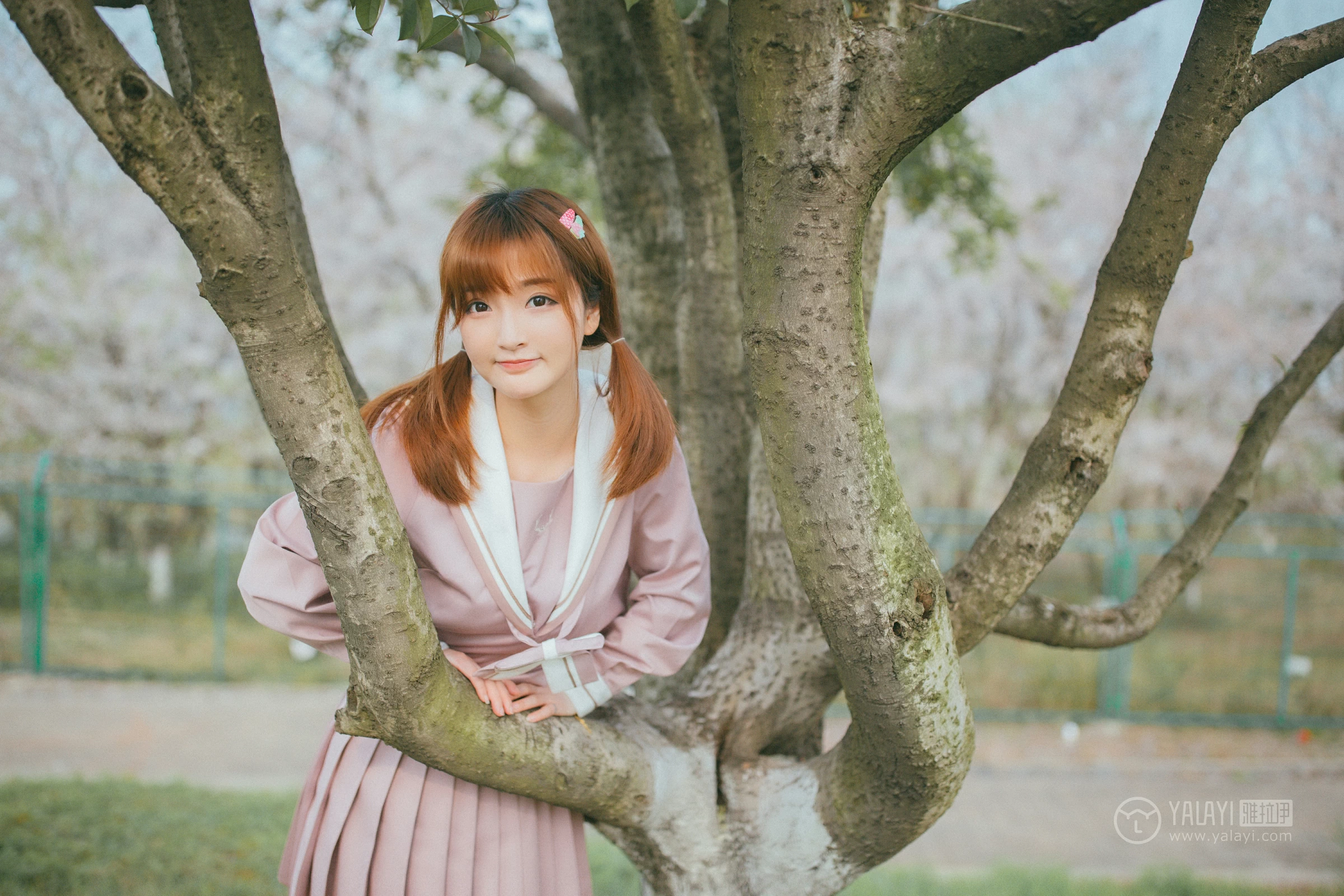 [YALAYI雅拉伊]No.246 樱花樱花想见你 团团 日本高中女生制服加肉色丝袜美腿性感私房写真集第15张