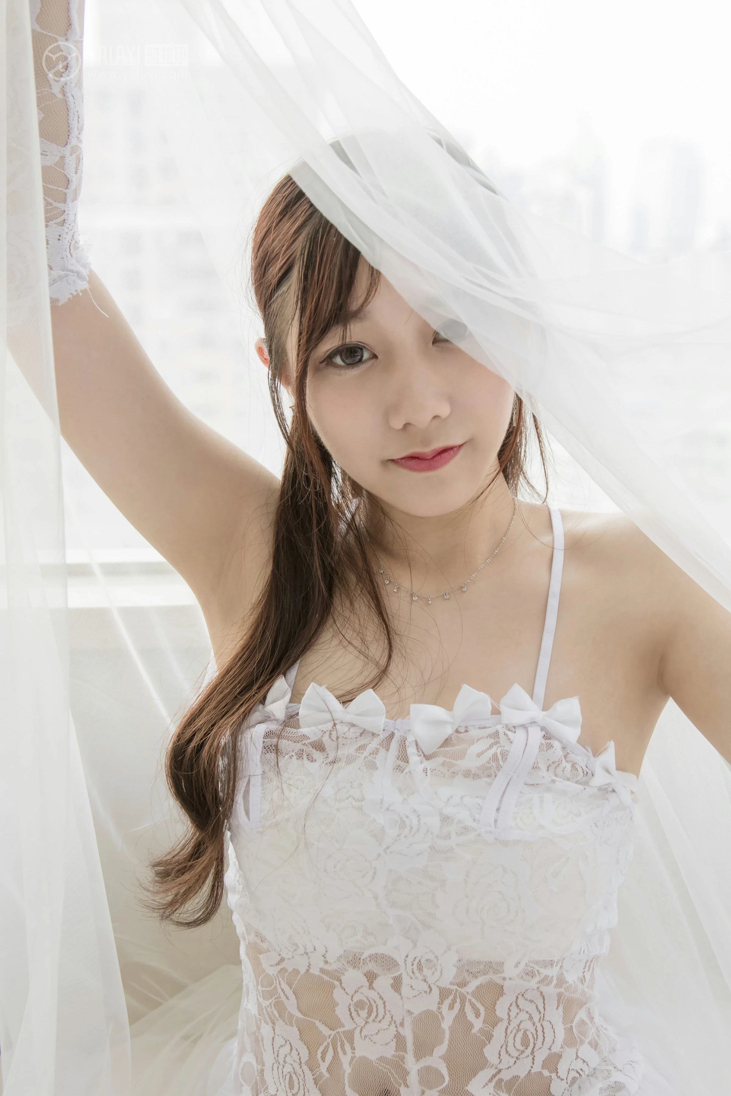 [YALAYI雅拉伊]No.258 卯兔夜夜 夜夜 白色透视情趣内衣加白色丝袜美腿性感私房写真集第2张