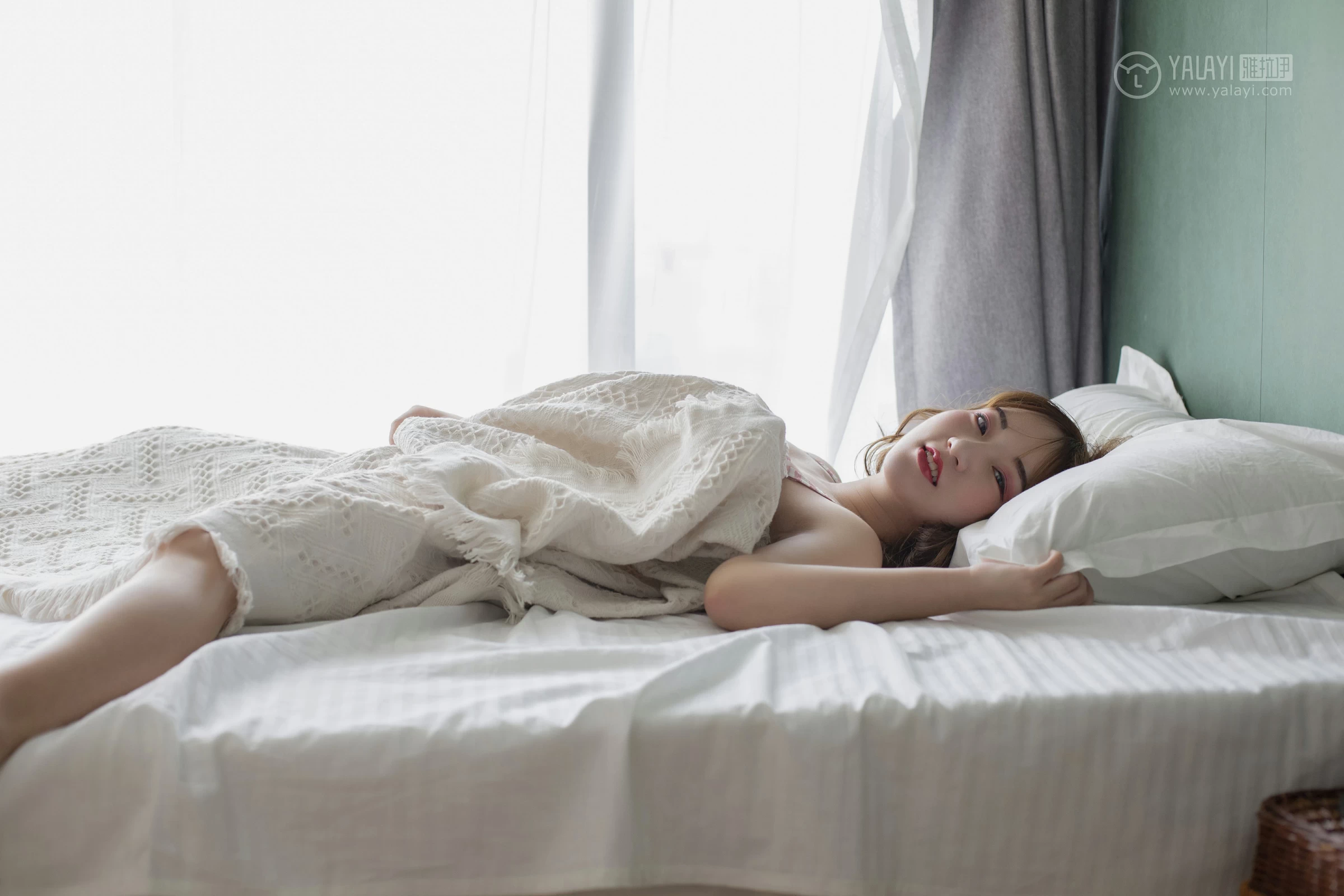 [YALAYI雅拉伊]No.273 千娇百媚 顾盼兮 粉色内衣与内裤性感私房写真集第5张