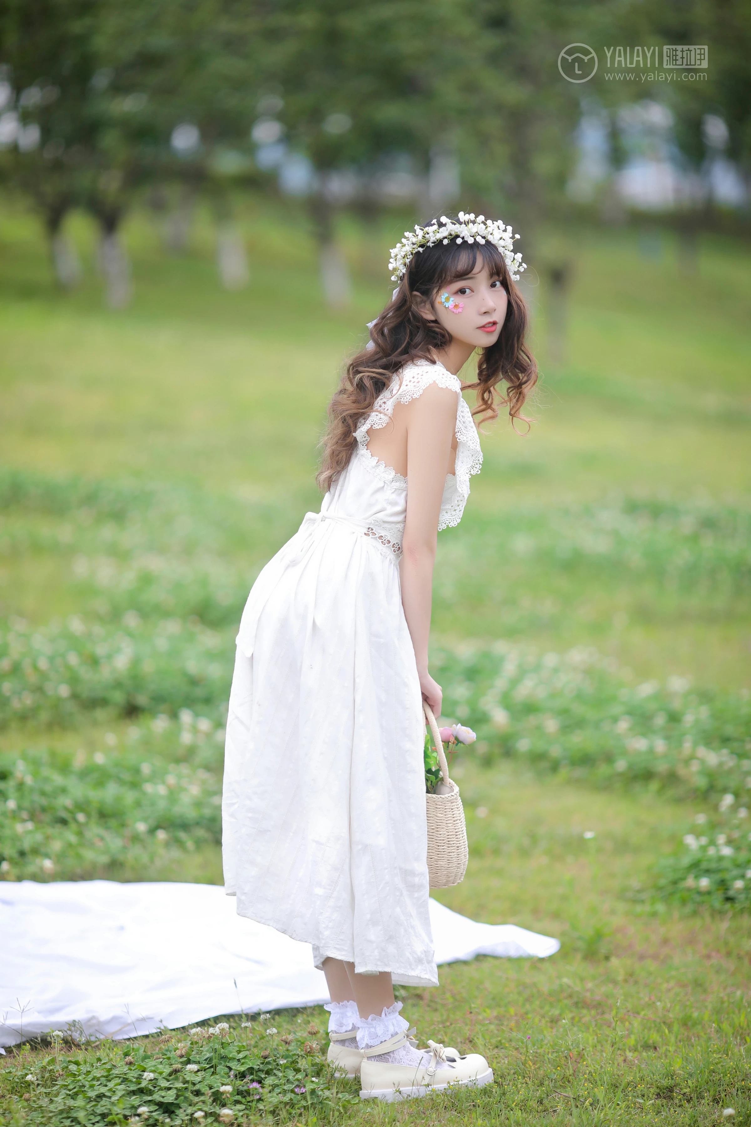 [YALAYI雅拉伊]No.303 花仙 花儿 白色镂空连衣裙与白色芭蕾舞裙性感私房写真集第14张