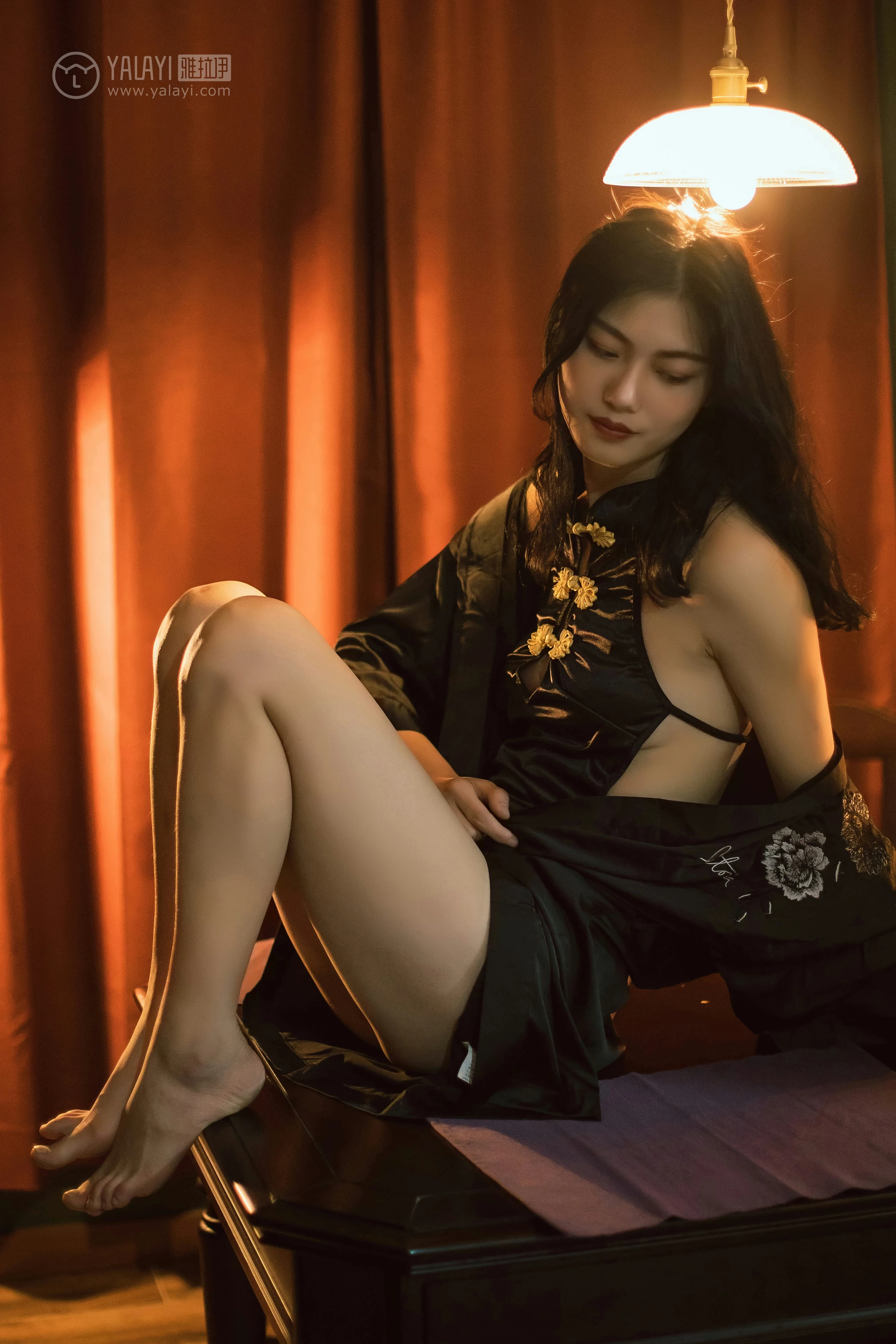[YALAYI雅拉伊]No.309 夜来香 和风 黑色睡衣加黑色情趣旗袍性感私房写真集第18张