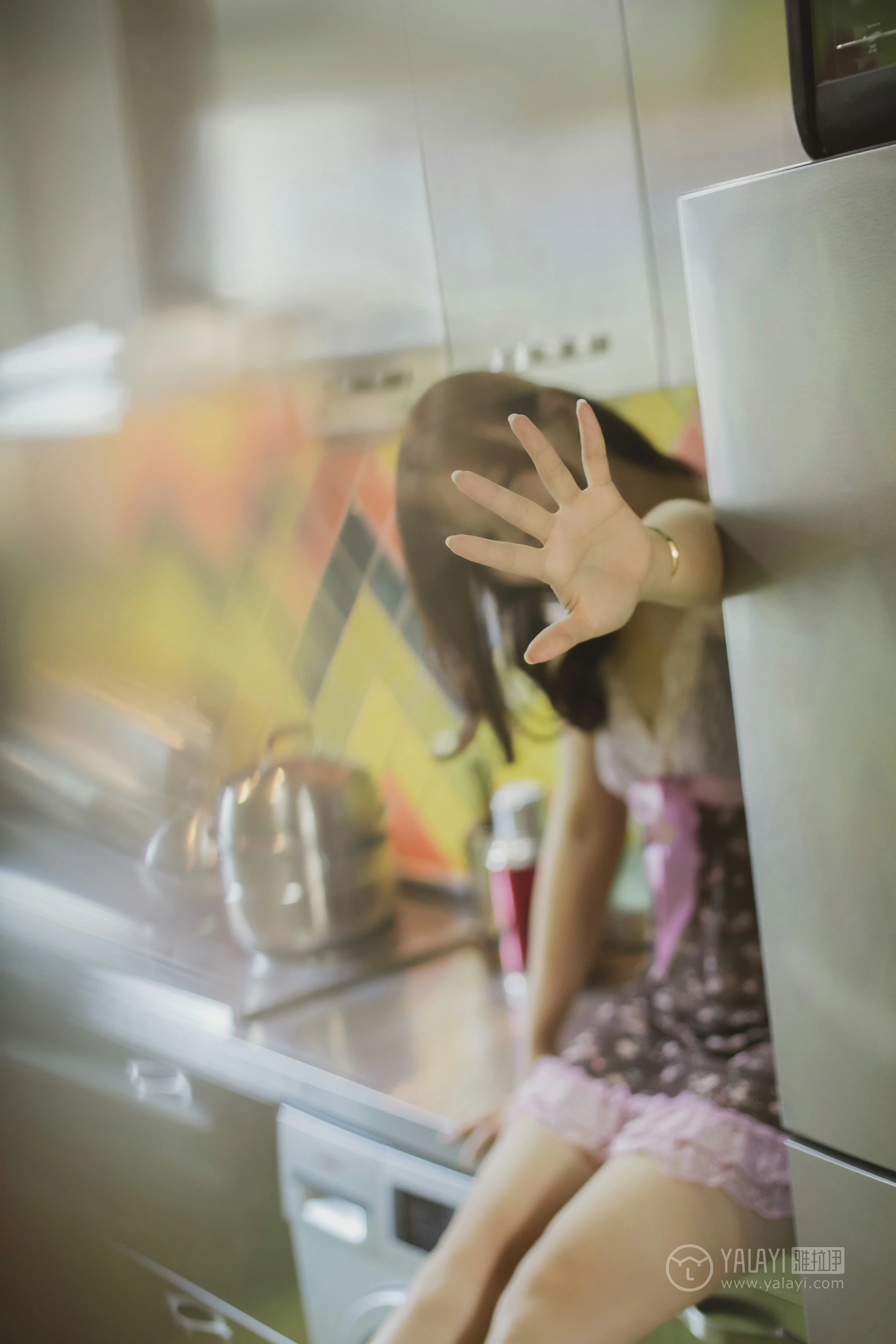 [YALAYI雅拉伊]No.312 私人 芷琳 粉色吊带透视睡衣加红色蕾丝内衣性感私房写真集第12张