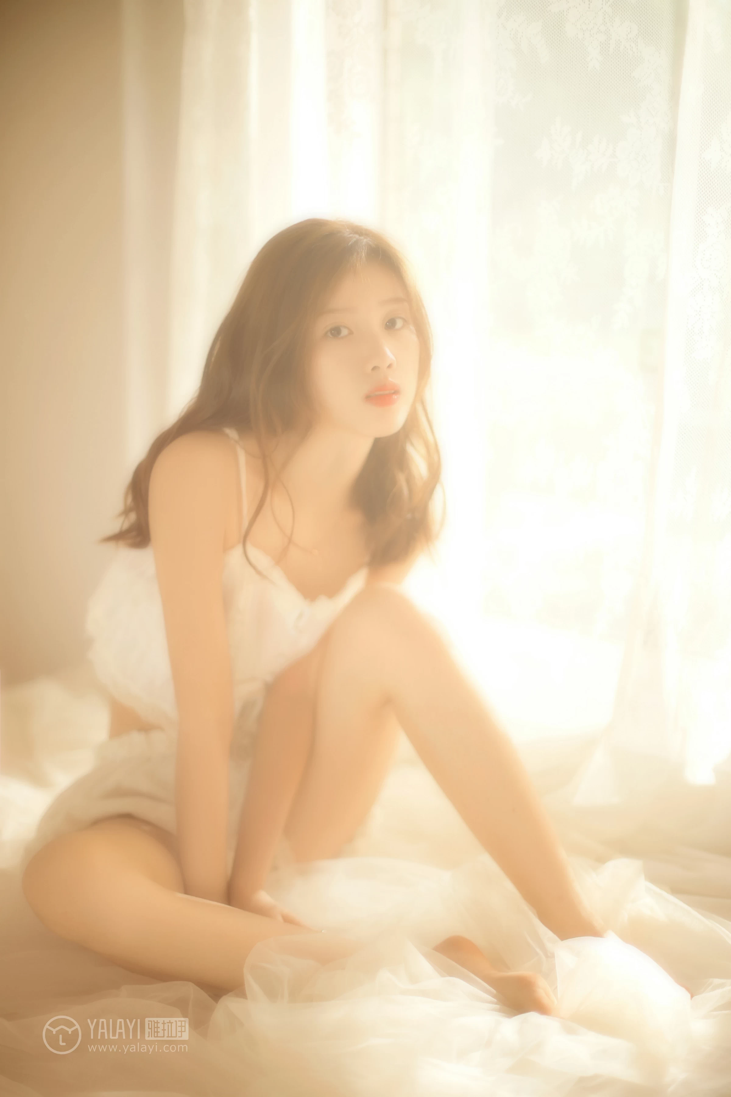 [YALAYI雅拉伊]No.315 夏日蜜语 圈圈 白色透视吊带内衣加短裤清纯靓丽私房写真集第5张