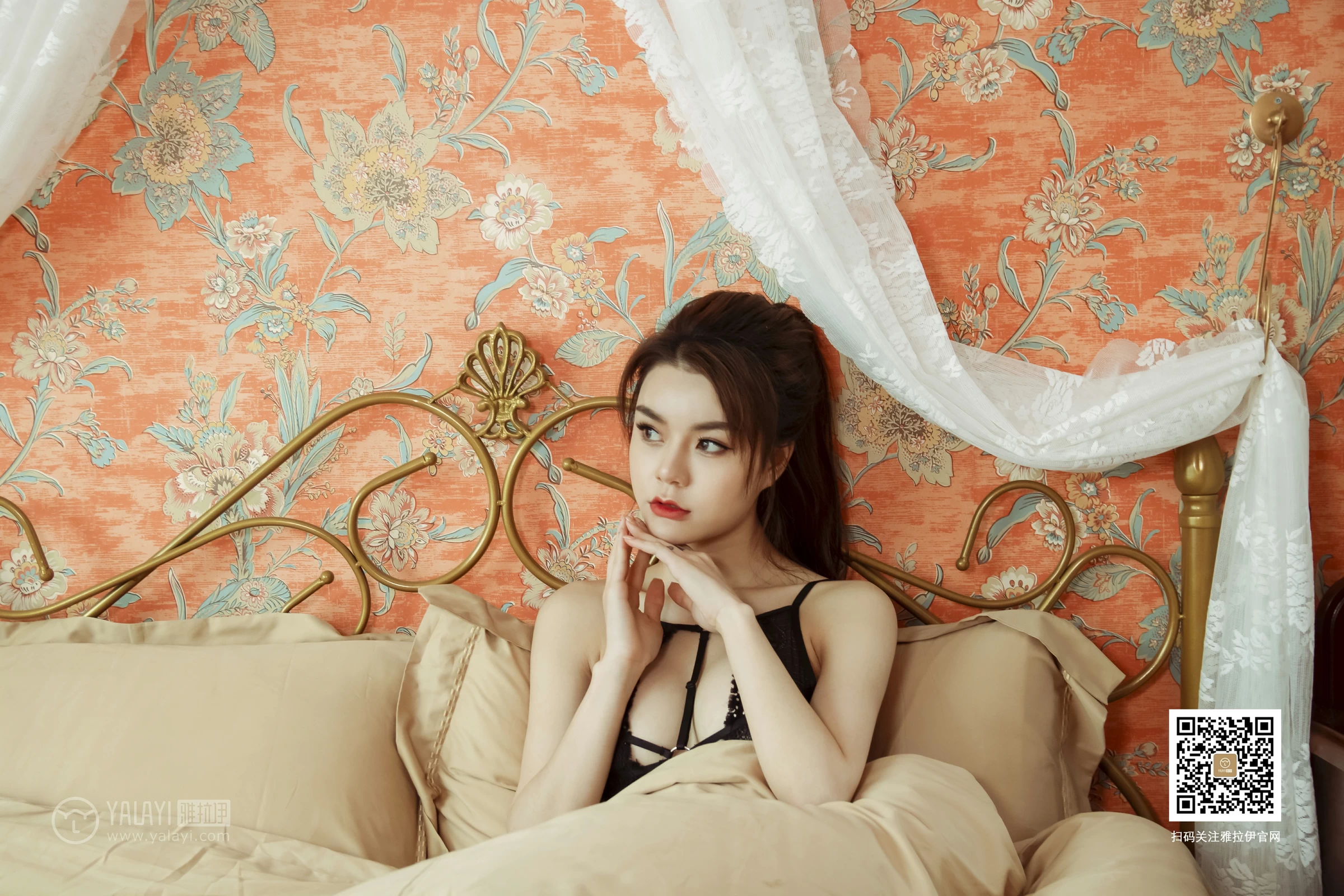 [YALAYI雅拉伊]No.372 撕开向日葵 蓉蓉 黑色蕾丝情趣内衣加黑色丝袜美腿性感私房写真集第6张