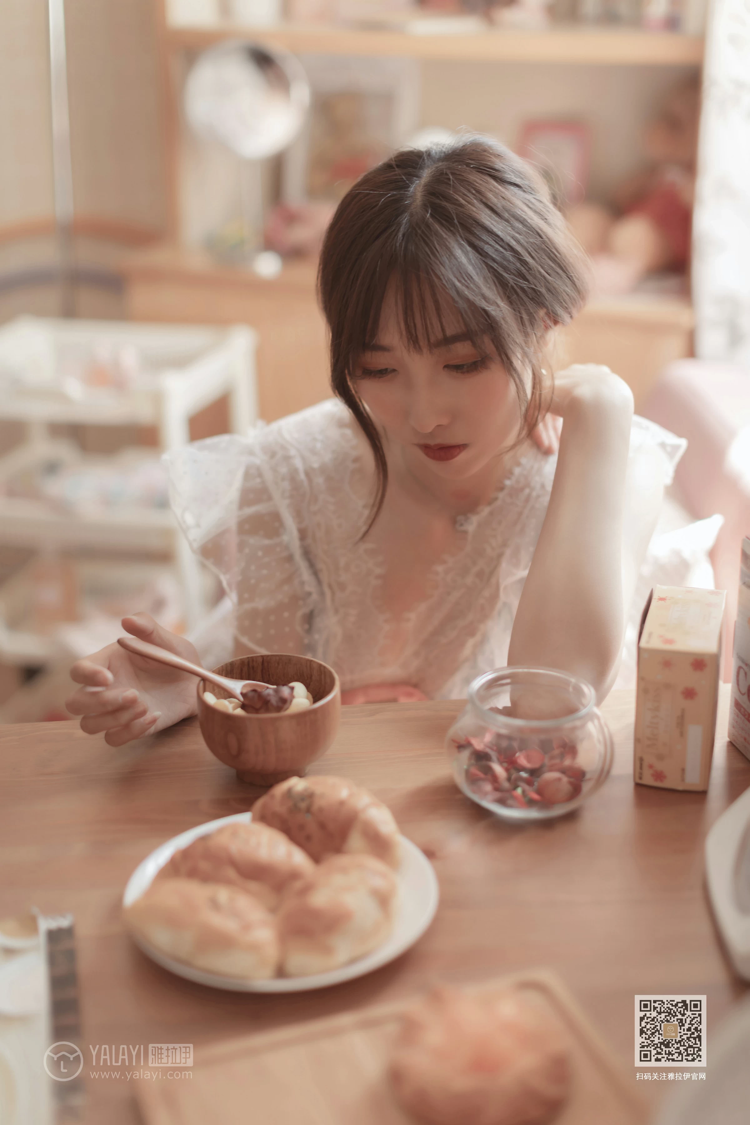 [YALAYI雅拉伊]Vol.443 佳人有约 佳佳 透视情趣内衣性感私房写真集第4张