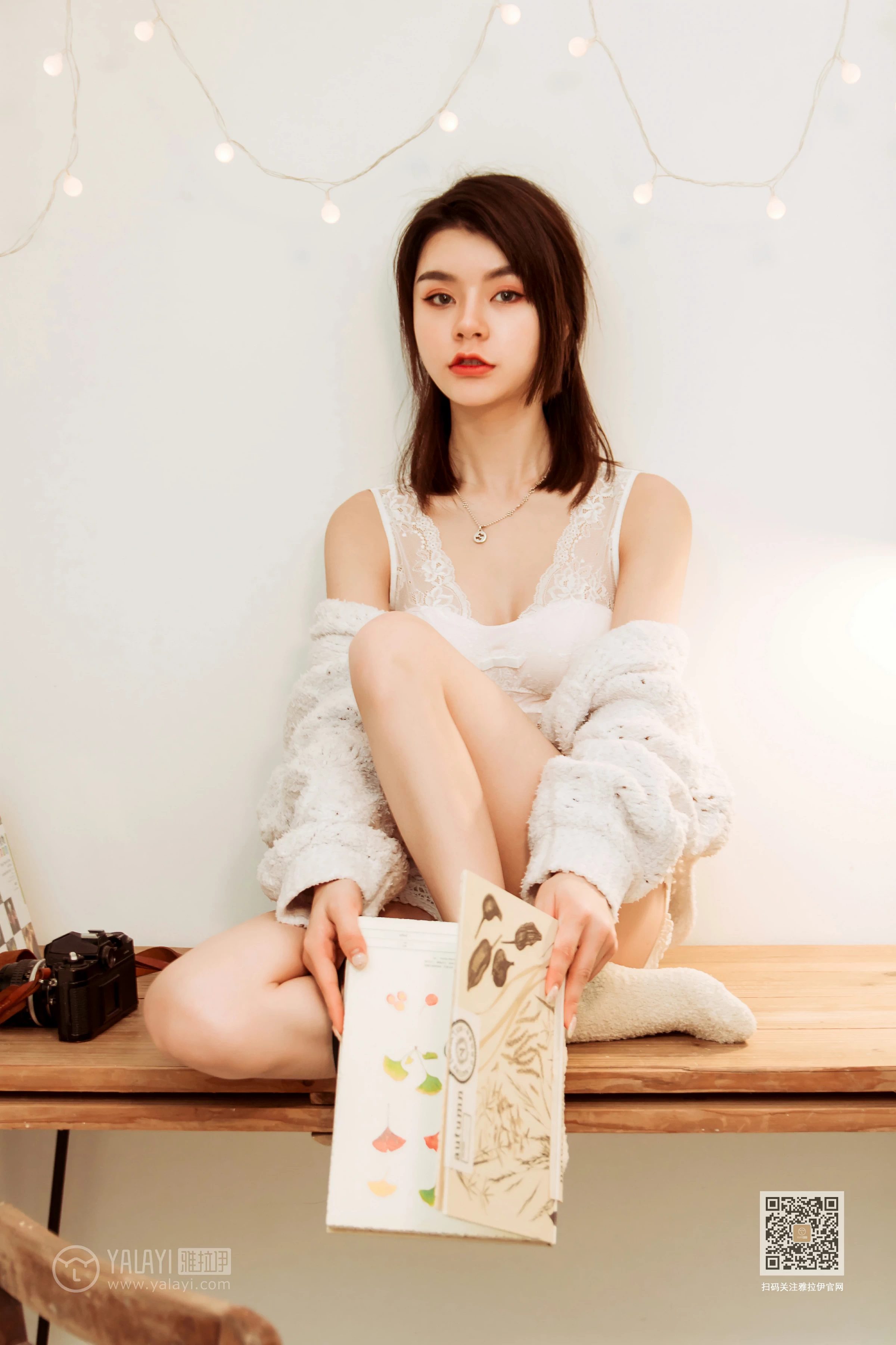 [YALAYI雅拉伊]Vol.444 东京的早餐 慧儿 白色镂空外衣加白色蕾丝内衣性感私房写真集第11张