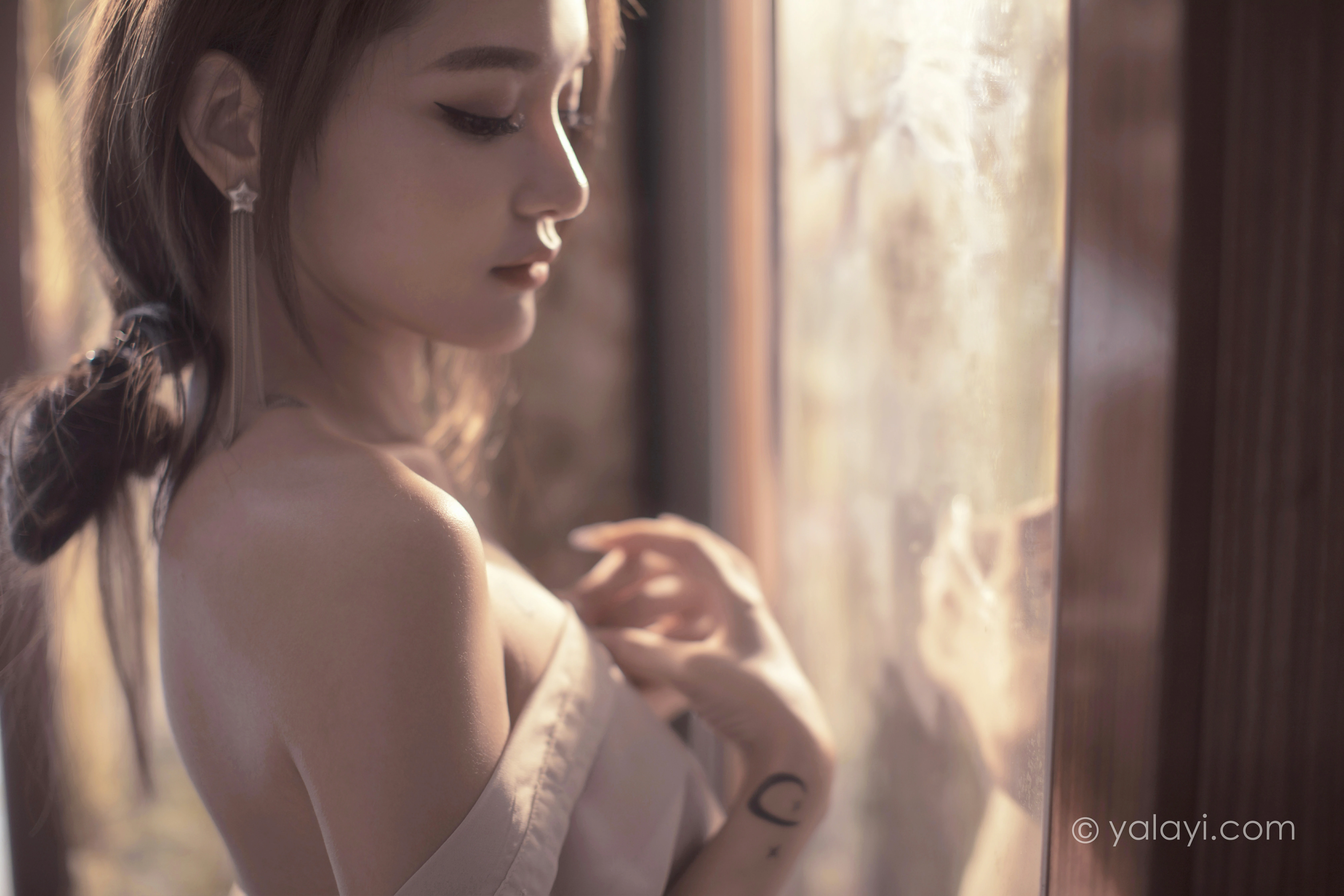 [YALAYI雅拉伊]NO.803 若有思 梓杨 白色透视衬衫居家性感私房写真集第9张