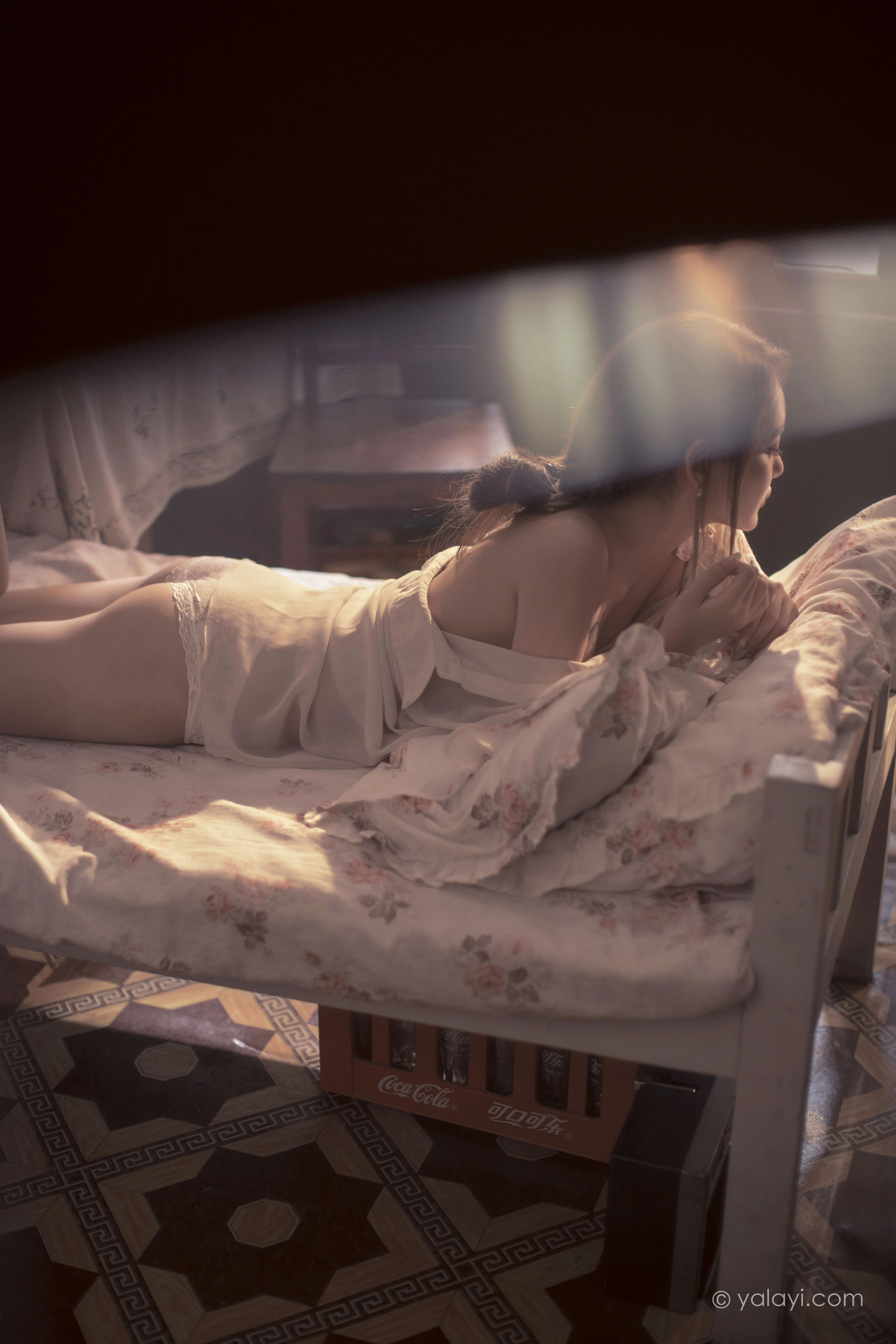 [YALAYI雅拉伊]NO.803 若有思 梓杨 白色透视衬衫居家性感私房写真集第14张