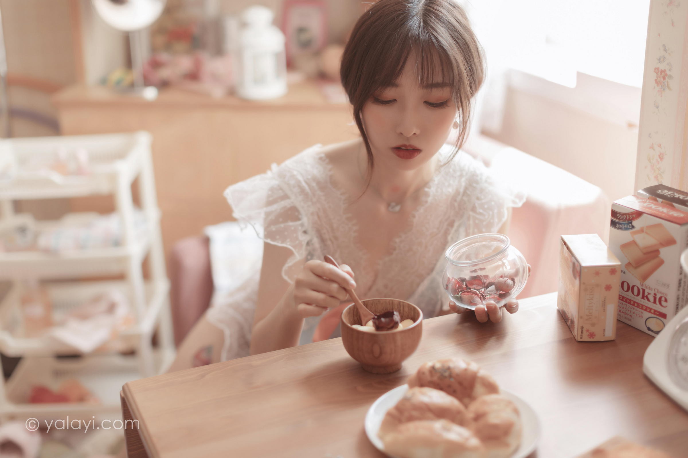 [YALAYI雅拉伊]2022.03.23 佳人有约 佳佳 透视情趣睡衣居家性感私房写真集第2张