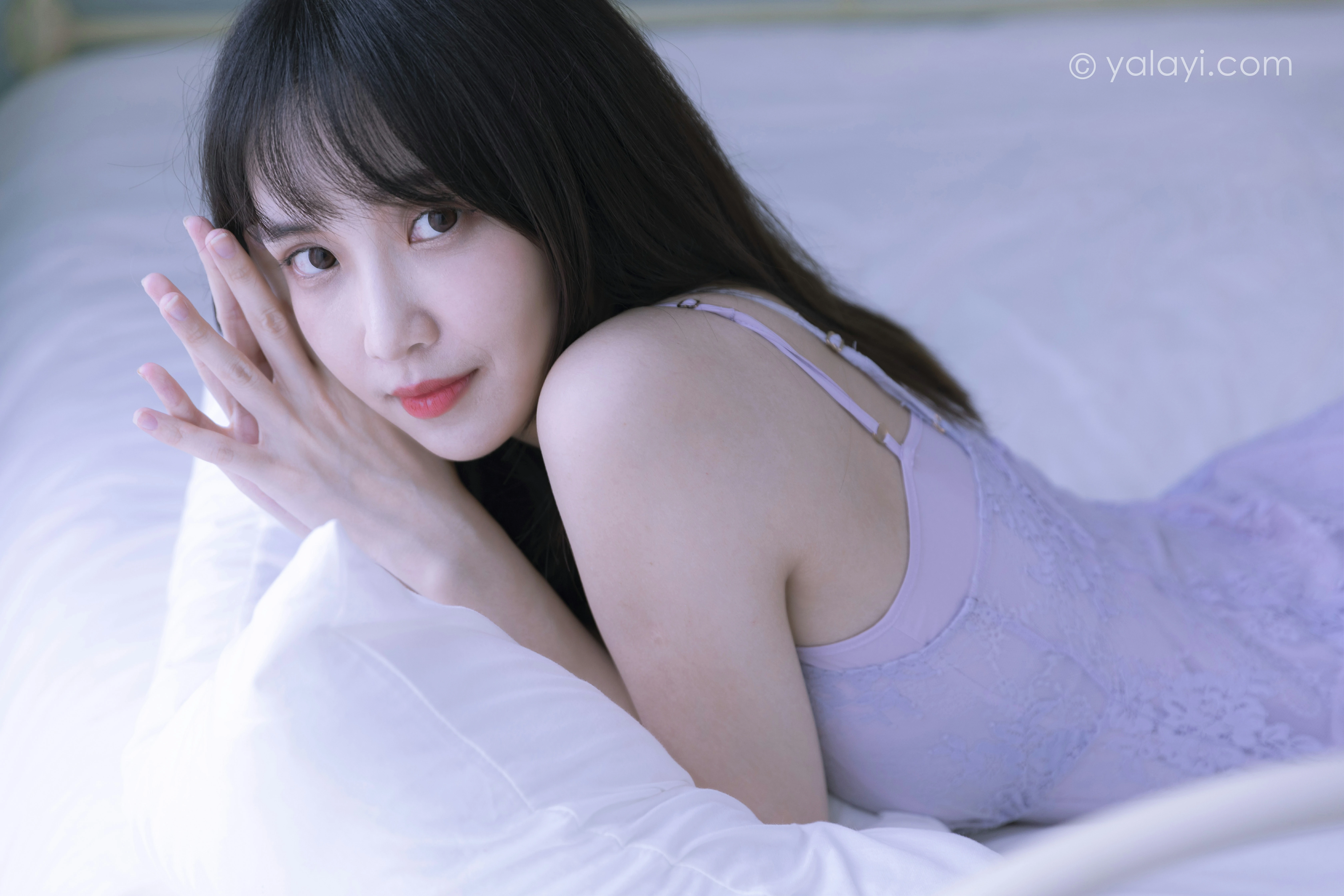 [YALAYI雅拉伊]NO.811 紫色的早晨 妍妍 白色透视蕾丝连衣裙居家私房写真集第9张