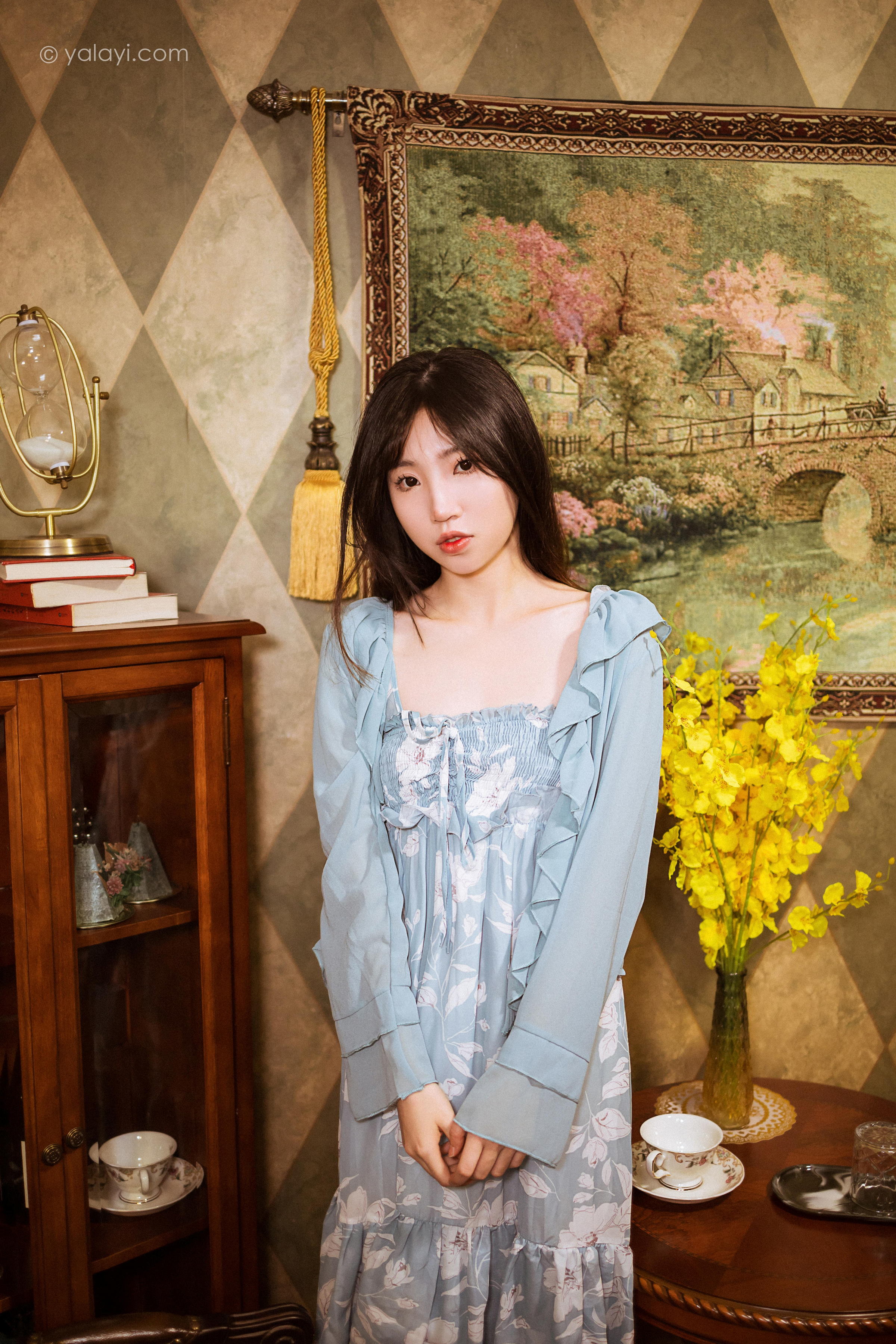 [YALAYI雅拉伊]2022.08.19 一去不复返 小乔 灰色外套加吊带连衣裙清纯写真集第9张