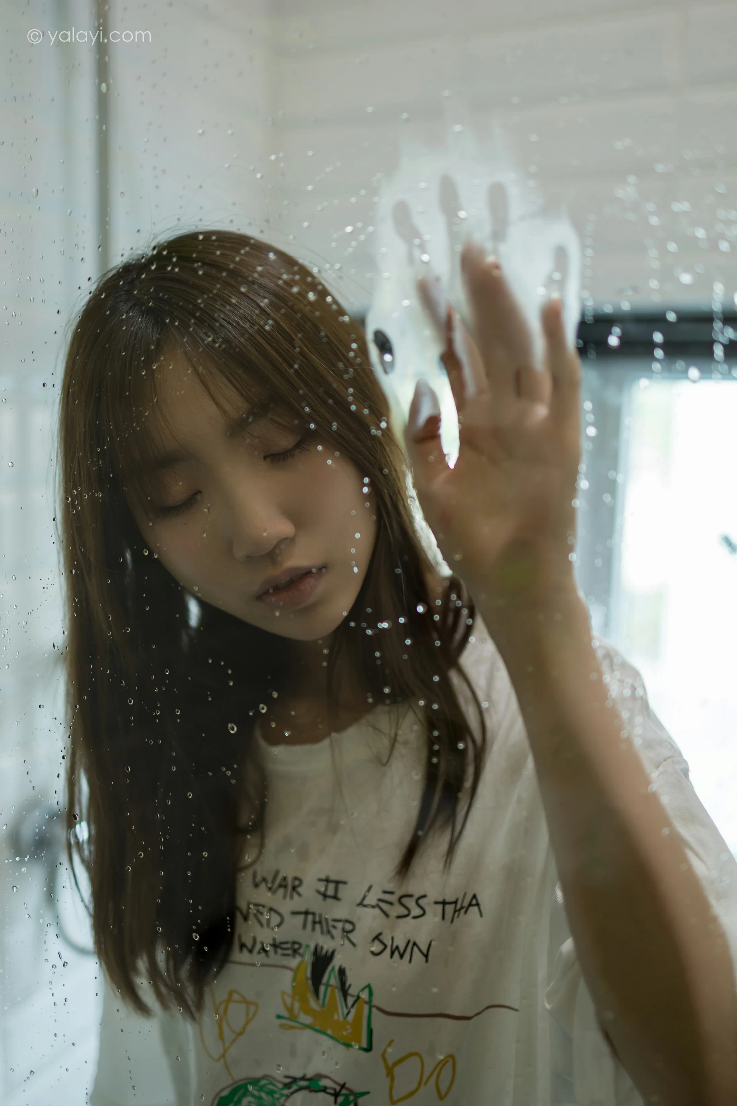 [YALAYI雅拉伊]NO.693 《好心分手》 小乔 白色连身短袖居家私房写真集第7张