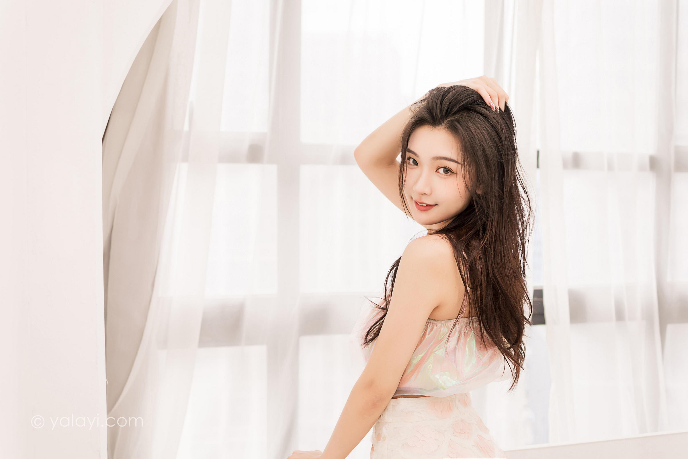 [YALAYI雅拉伊]2022.06.07 我和你 徐小云 粉色蕾丝短裙加吊带小背心性感私房写真集第8张